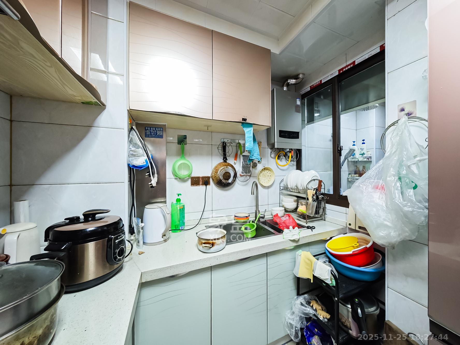 山语城三期  3室2厅1卫    68.0万厨房