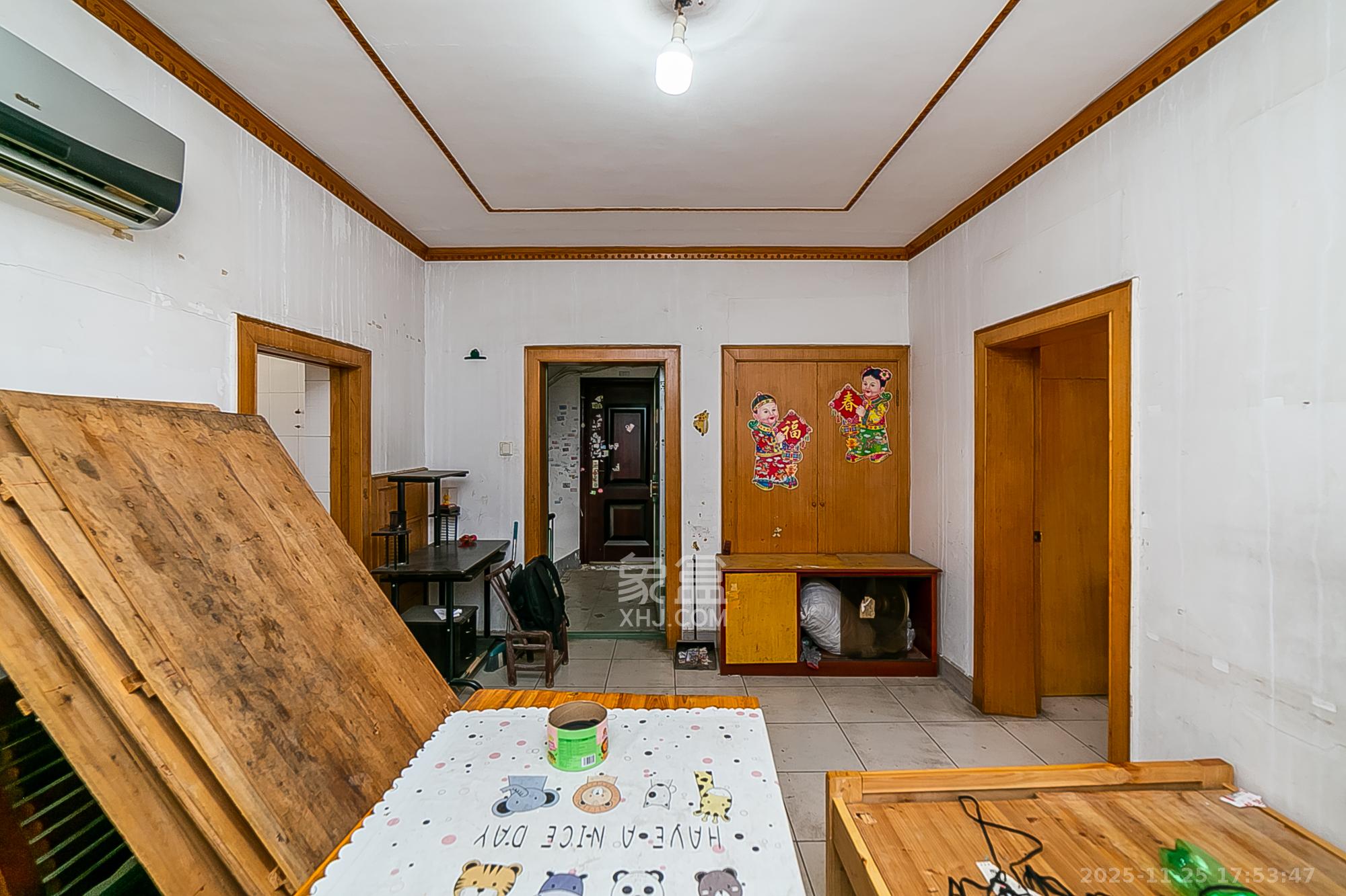 涂家冲社区(涂新小区、农商银行宿舍) 2室1厅1卫 30.0万 涂家冲社区(涂新小区、农商银行宿舍) 2室1厅1卫 30.0万客厅