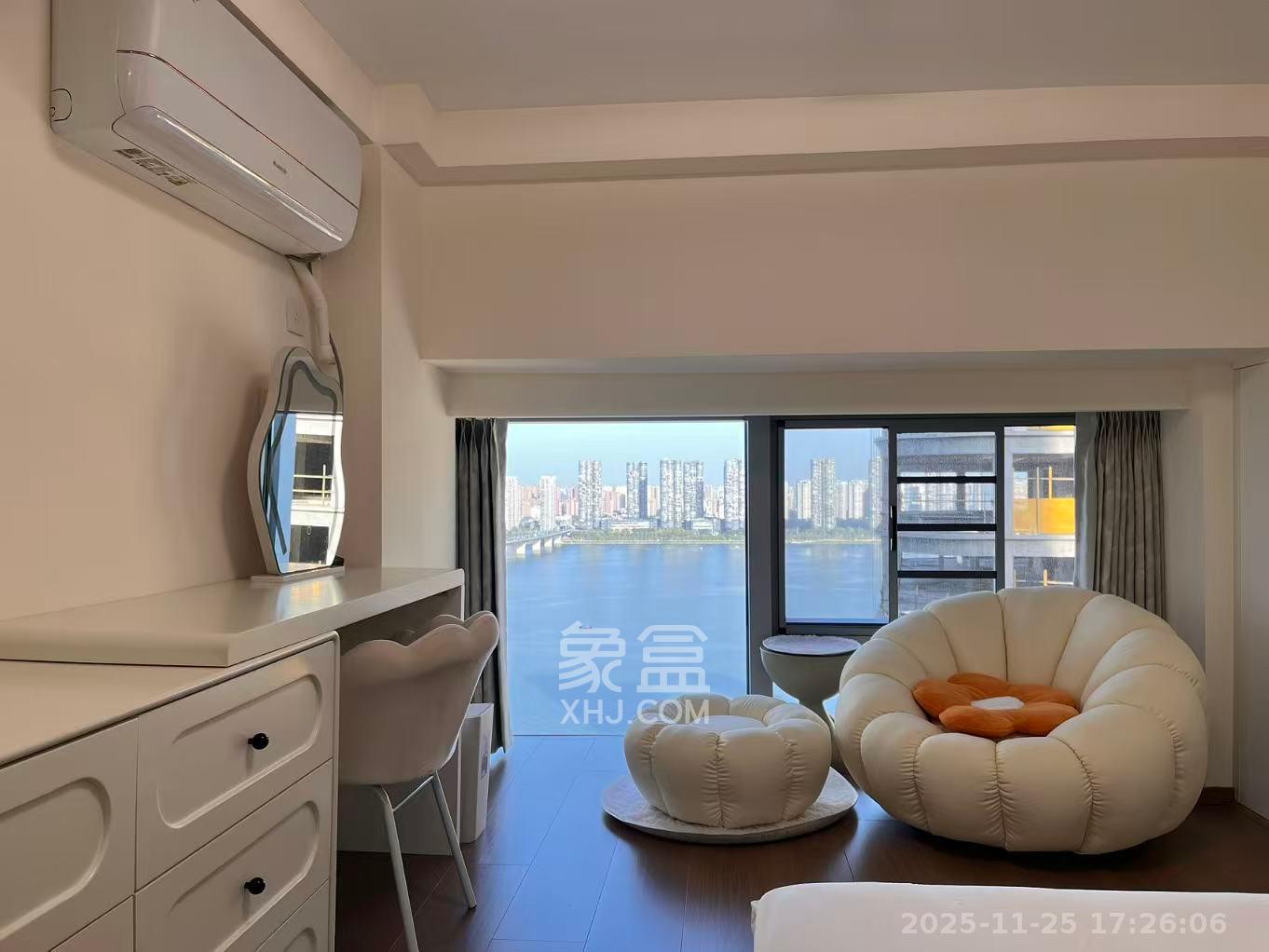 复地滨江金融中心  2室1厅1卫    3300.0元/月室内图