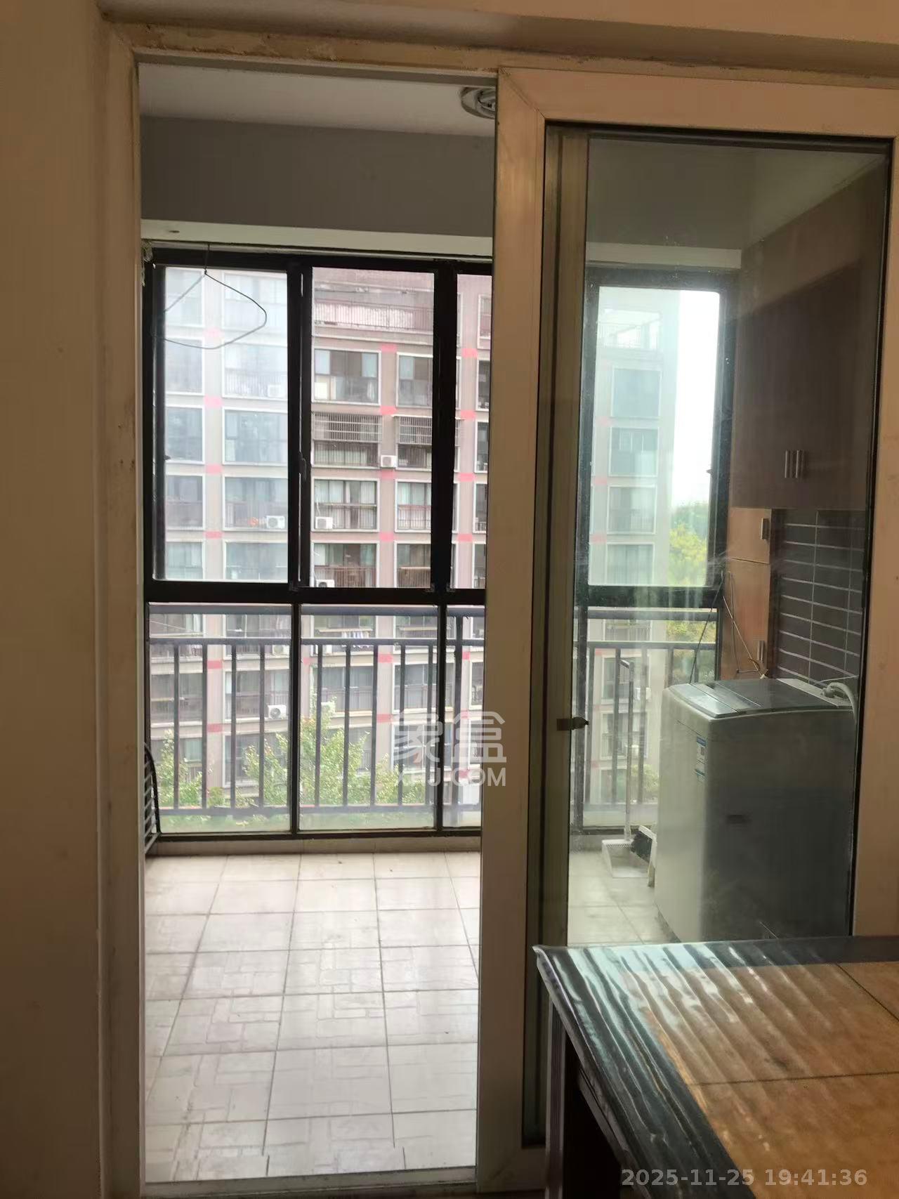 万国城(当代满庭春MOMA)一期 3室2厅2卫 2000.0元/月 万国城(当代满庭春MOMA)一期 3室2厅2卫 2000.0元/月室内图