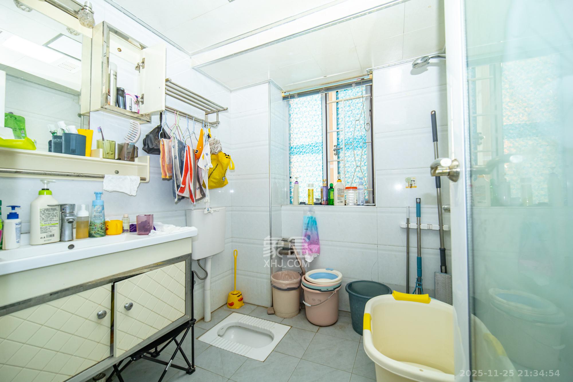 恒广国际景园一二区  2室2厅1卫    55.0万卫生间