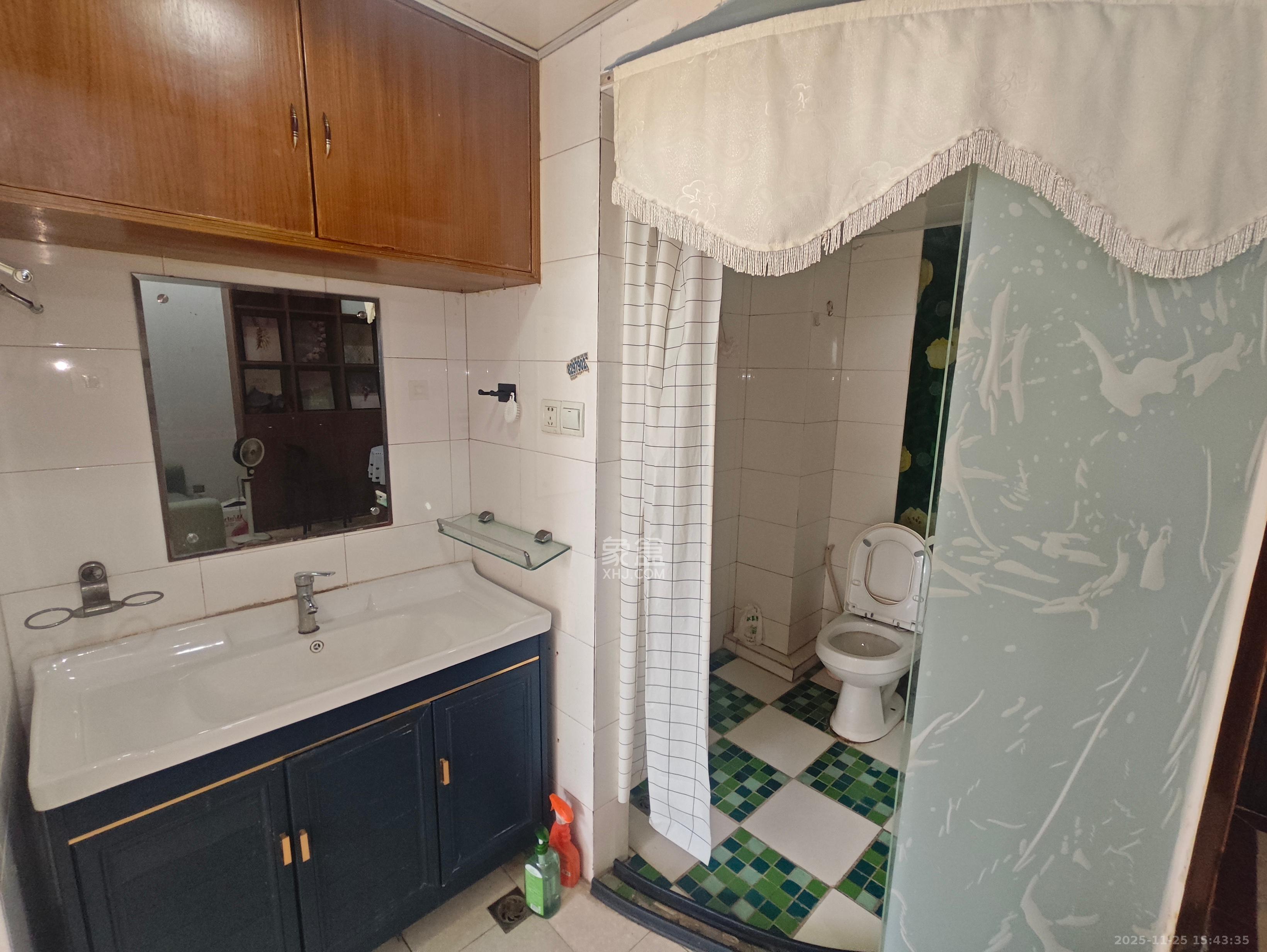 中远公馆 1室1厅1卫 1600.0元/月 中远公馆 1室1厅1卫 1600.0元/月室内图