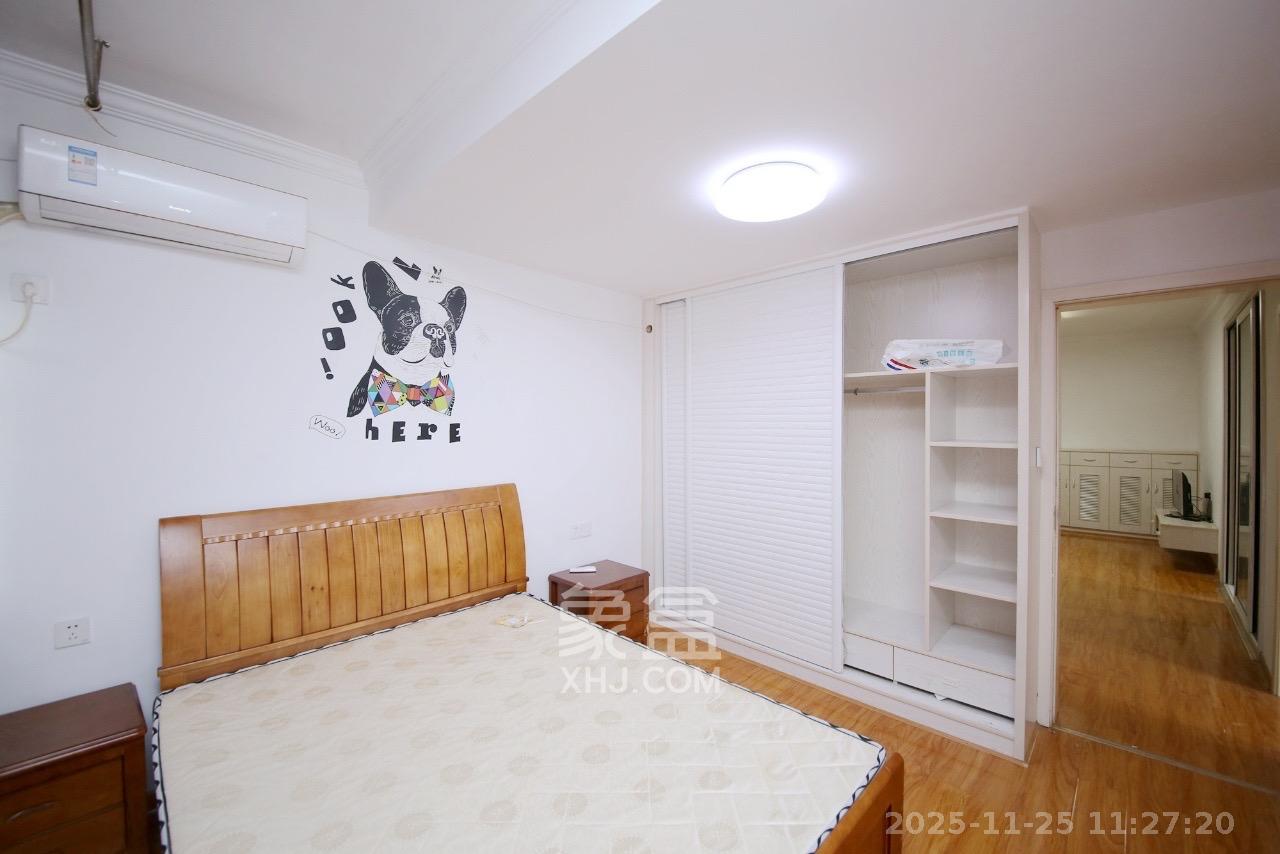 戥子桥散盘  1室1厅1卫    2300.0元/月室内图