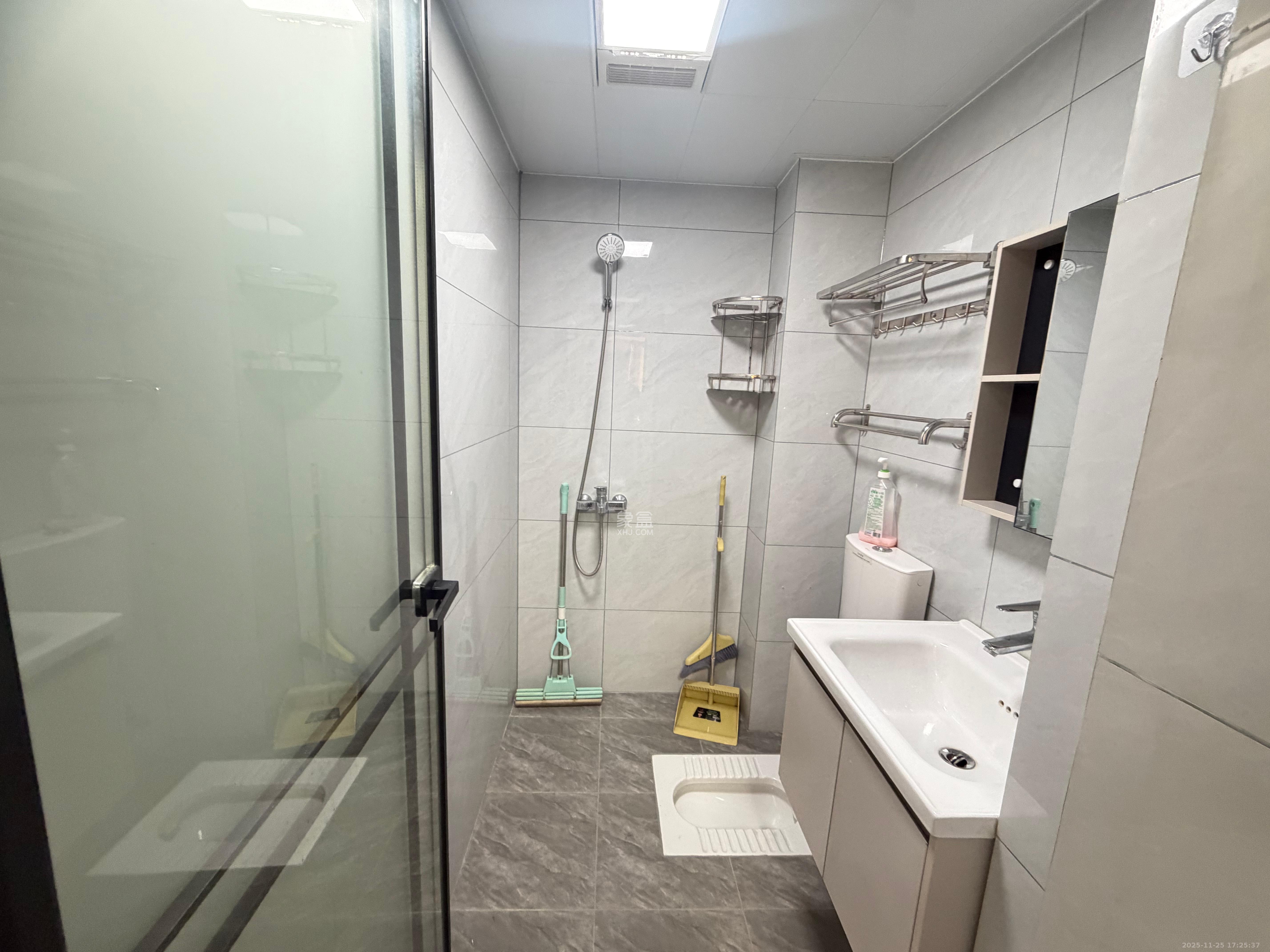 凯轩云顶  1室1厅1卫    1900.0元/月室内图