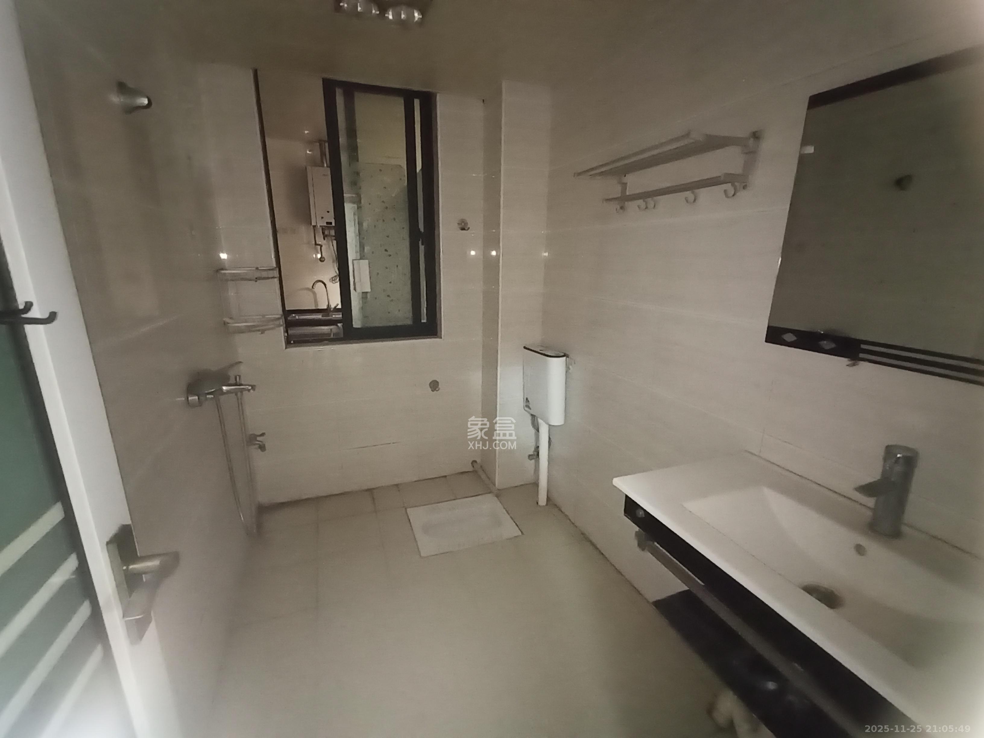 岳华嘉园  2室2厅1卫    1700.0元/月室内图