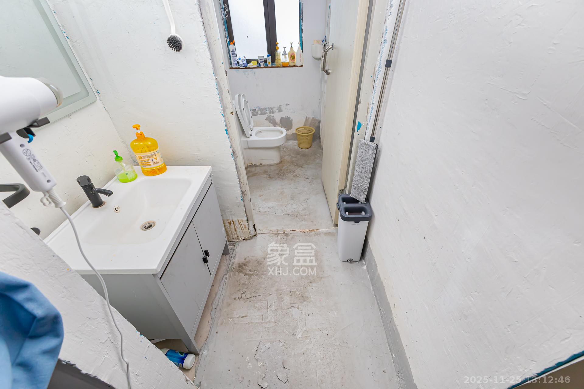 润和湘江天地C区  5室2厅2卫    150.0万卫生间