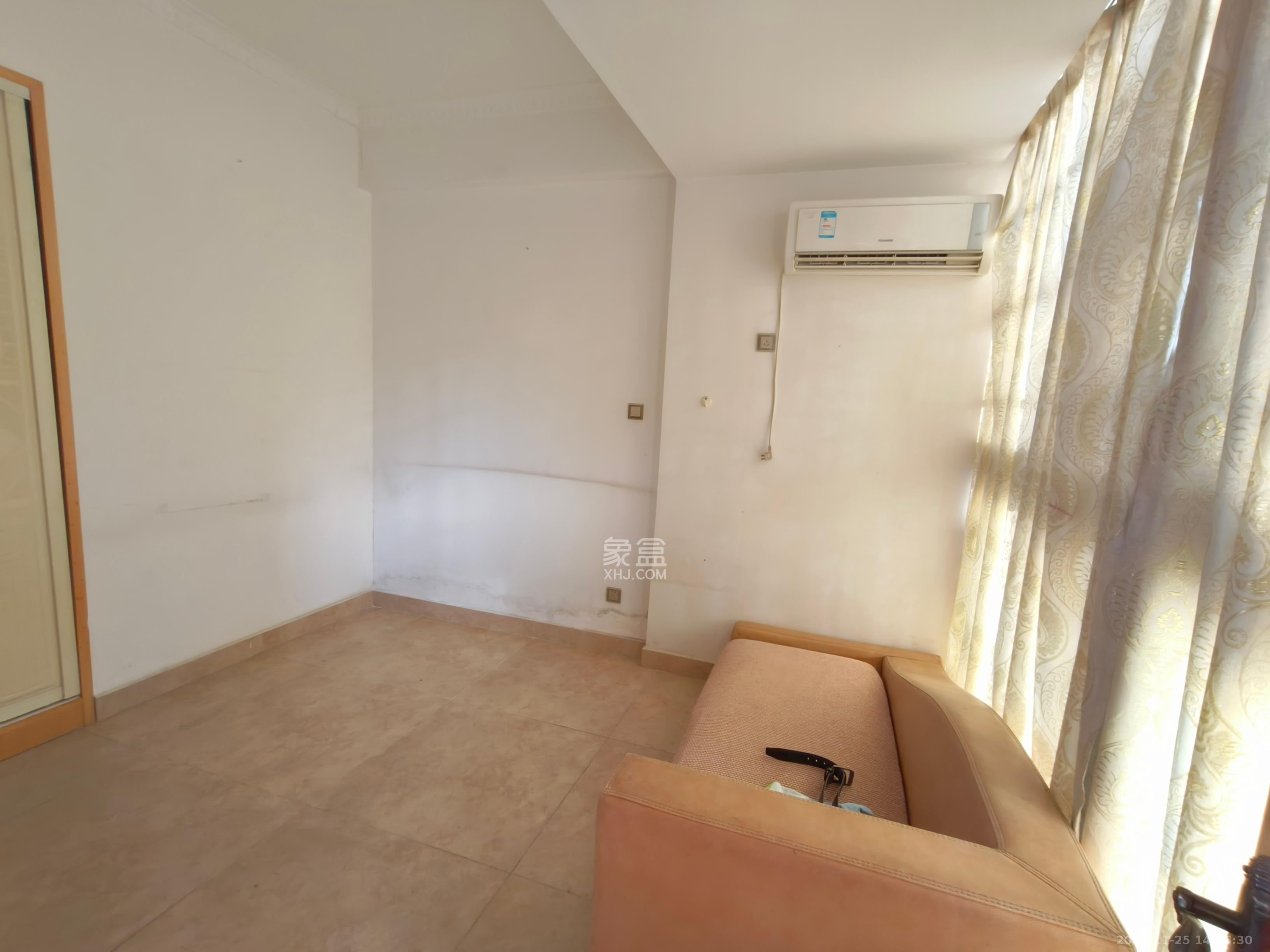 堤亚纳湾(深业沙河城) 4室2厅2卫 2800.0元/月 堤亚纳湾(深业沙河城) 4室2厅2卫 2800.0元/月室内图