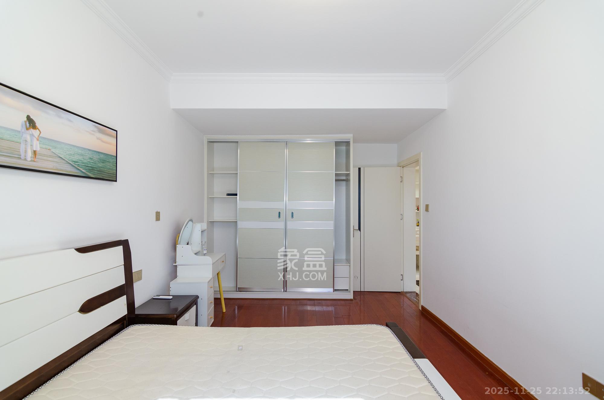 才子城  3室2厅2卫    59.8万卧室