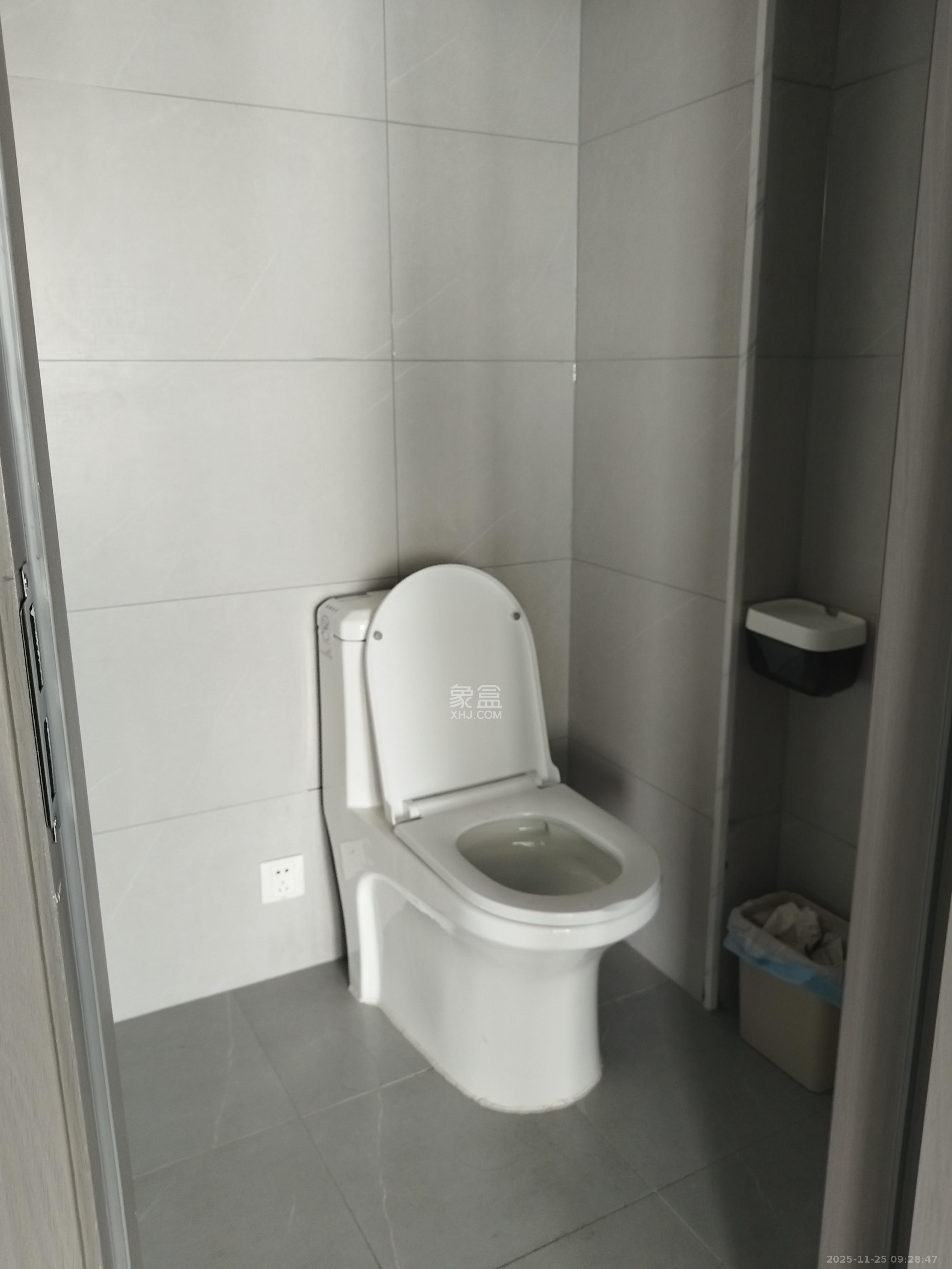 保利天禧EF区  1室0厅0卫    3100.0元/月室内图