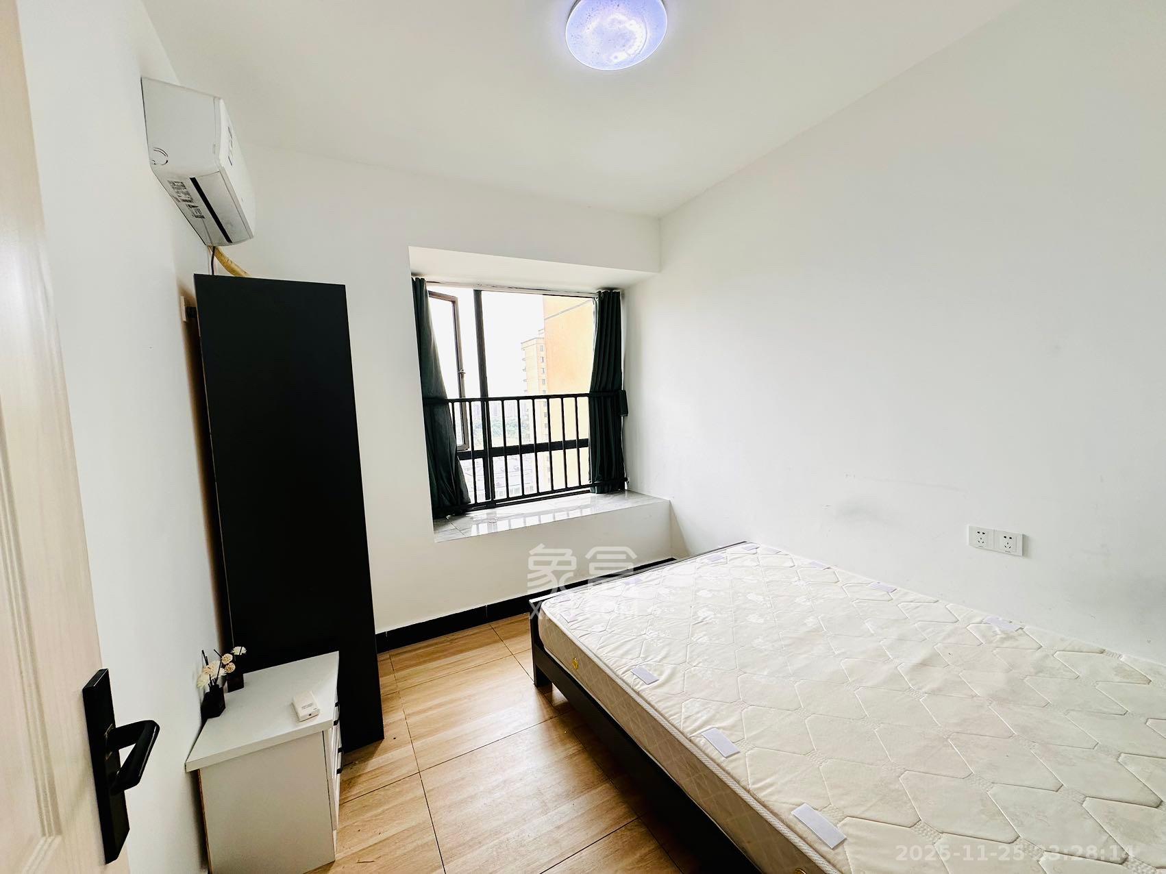 西湖鸿运佳苑  1室0厅0卫    2000.0元/月室内图