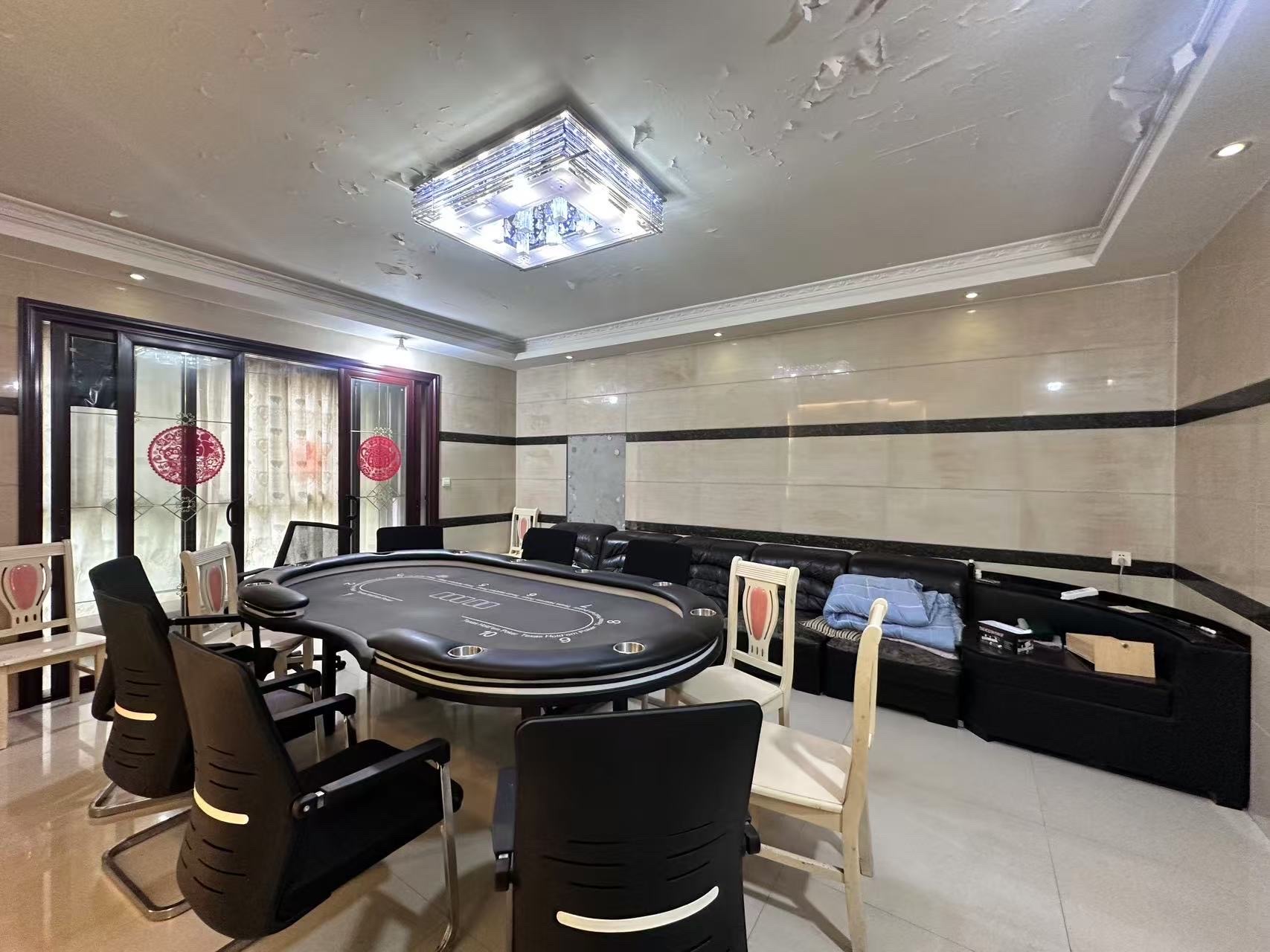 冠都现代城(冠都幸福彼岸) 4室2厅2卫 2400.0元/月 冠都现代城(冠都幸福彼岸) 4室2厅2卫 2400.0元/月室内图