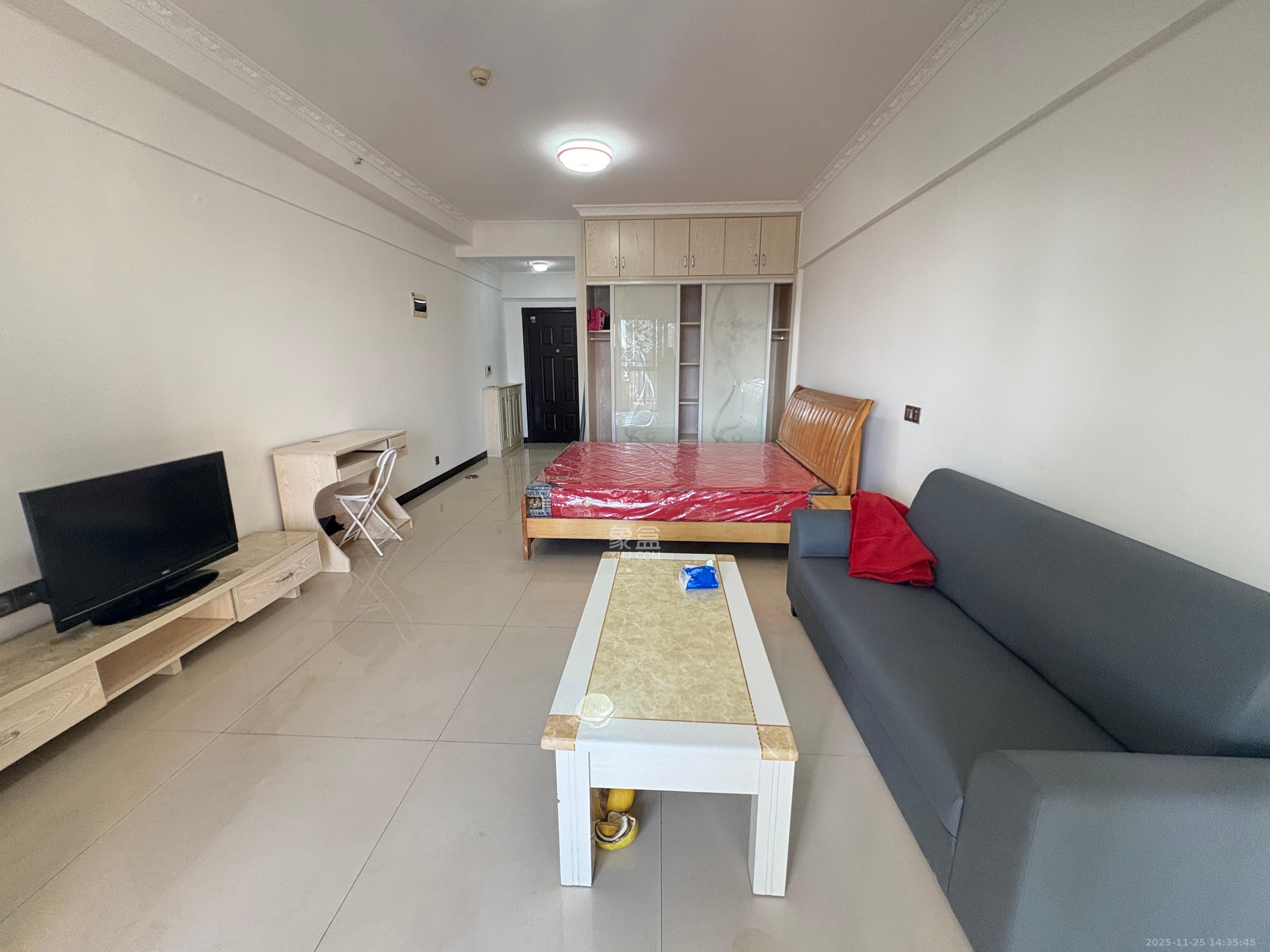 山水湾  1室1厅1卫    1300.0元/月