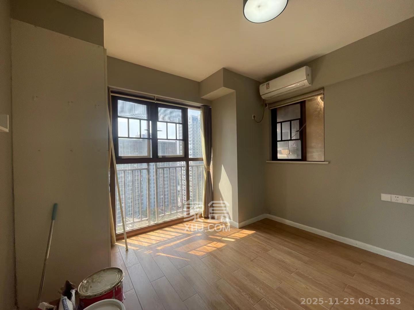 第六都(陆都小区) 3室2厅1卫 3200.0元/月 第六都(陆都小区) 3室2厅1卫 3200.0元/月室内图