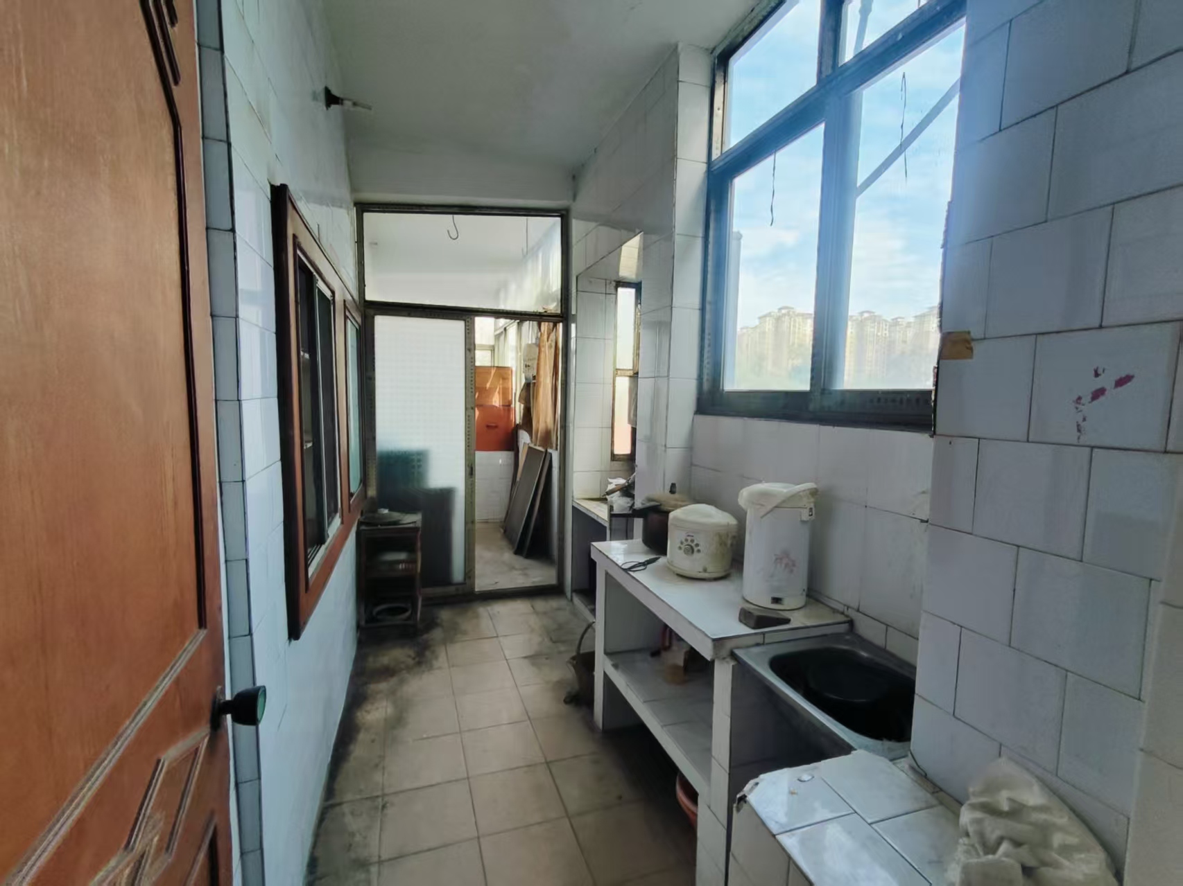 桃花仑居委会  3室2厅2卫    16.8万室内图