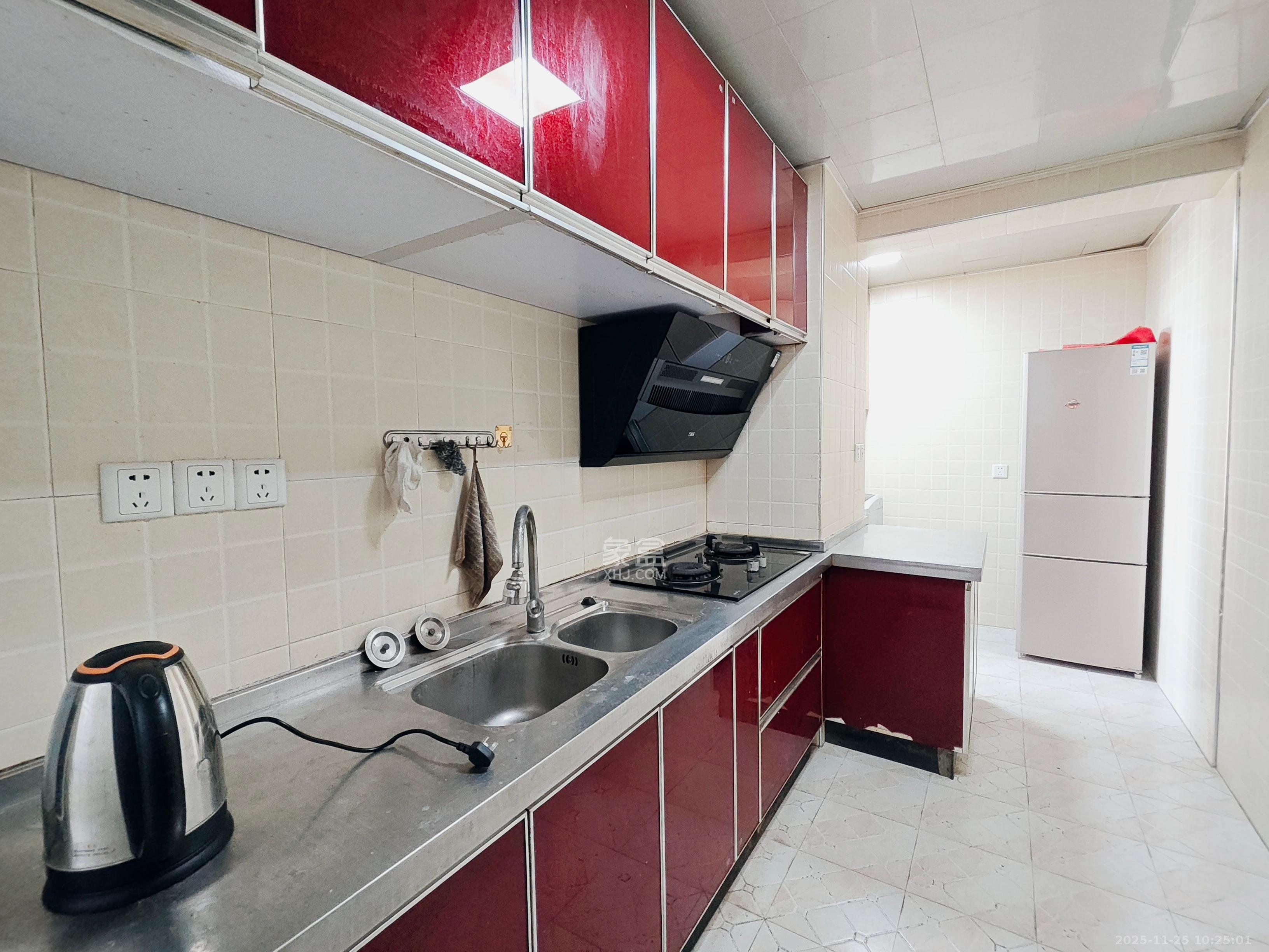 德润园  1室2厅1卫    1800.0元/月室内图