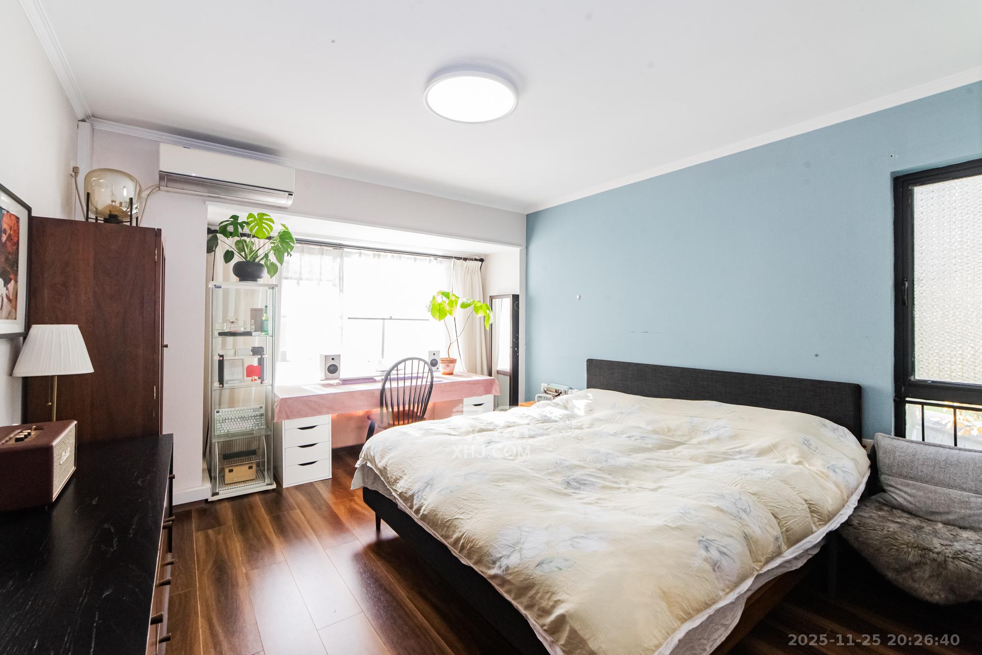 万科城  1室2厅1卫    139.0万卧室