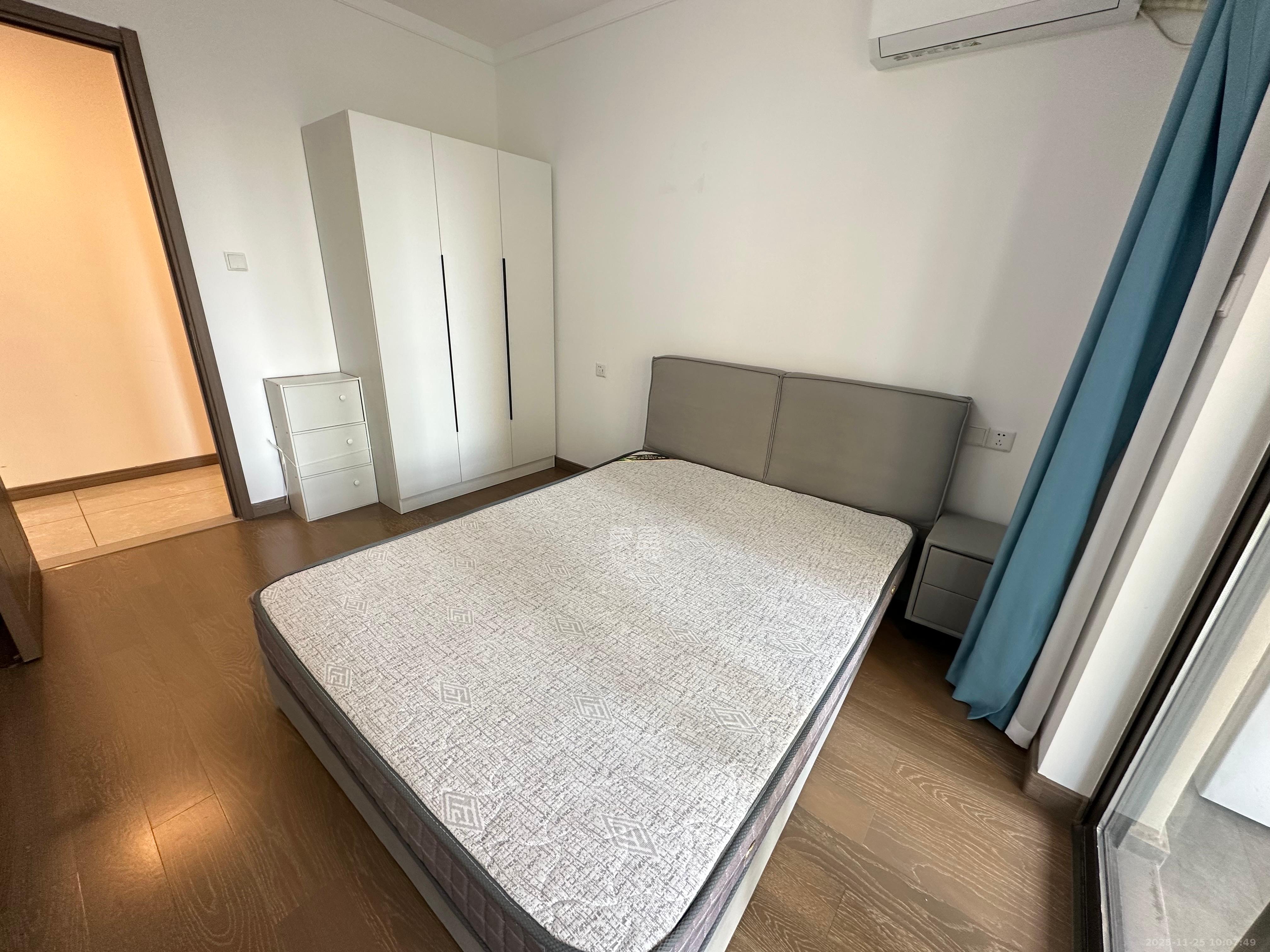 龙湖铂金中心（龙湖春江郦城）  3室2厅2卫    4300.0元/月室内图