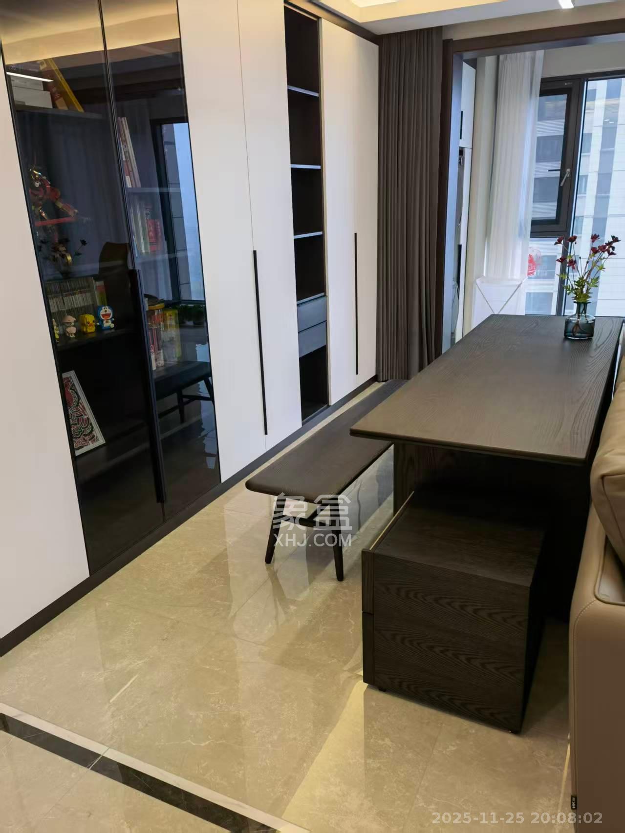 龙湖铂金中心(龙湖春江郦城) 3室2厅2卫 6500.0元/月 龙湖铂金中心(龙湖春江郦城) 3室2厅2卫 6500.0元/月室内图