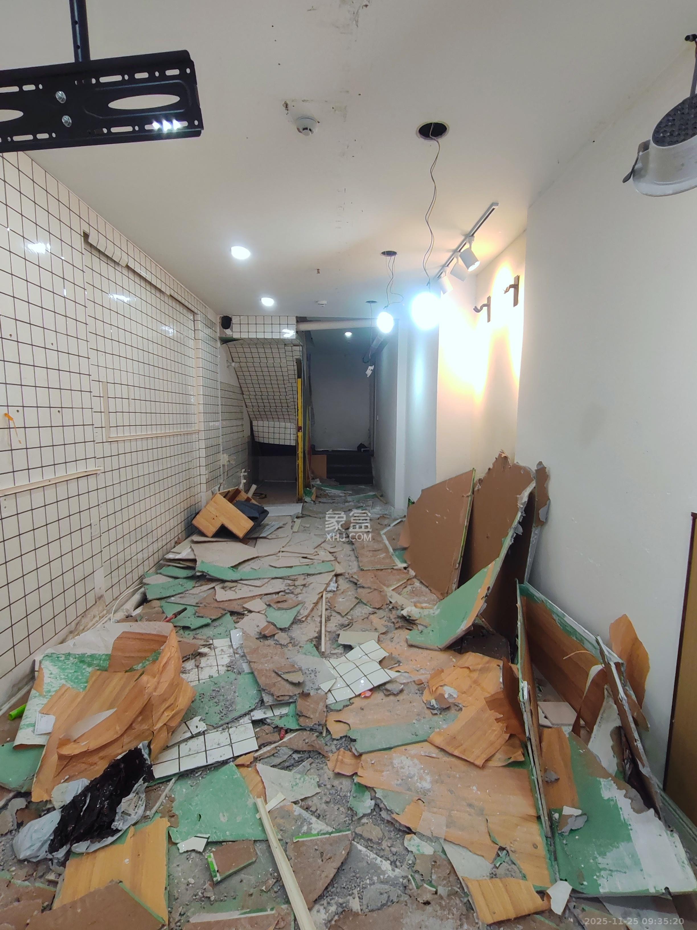 和泓梅溪四季   148.0㎡      9000.0元/月