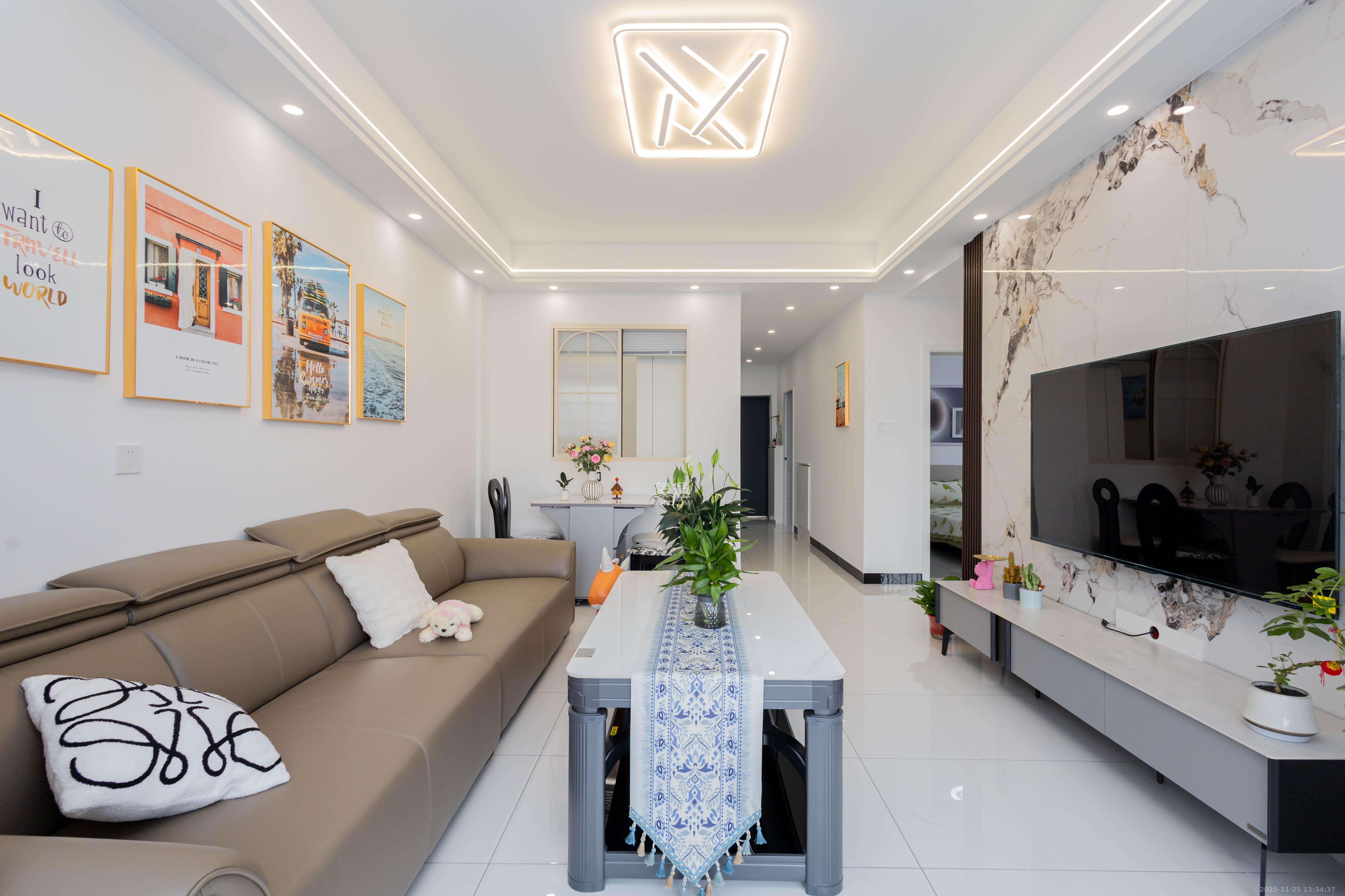 未来蜂巢  3室1厅1卫    49.8万客厅