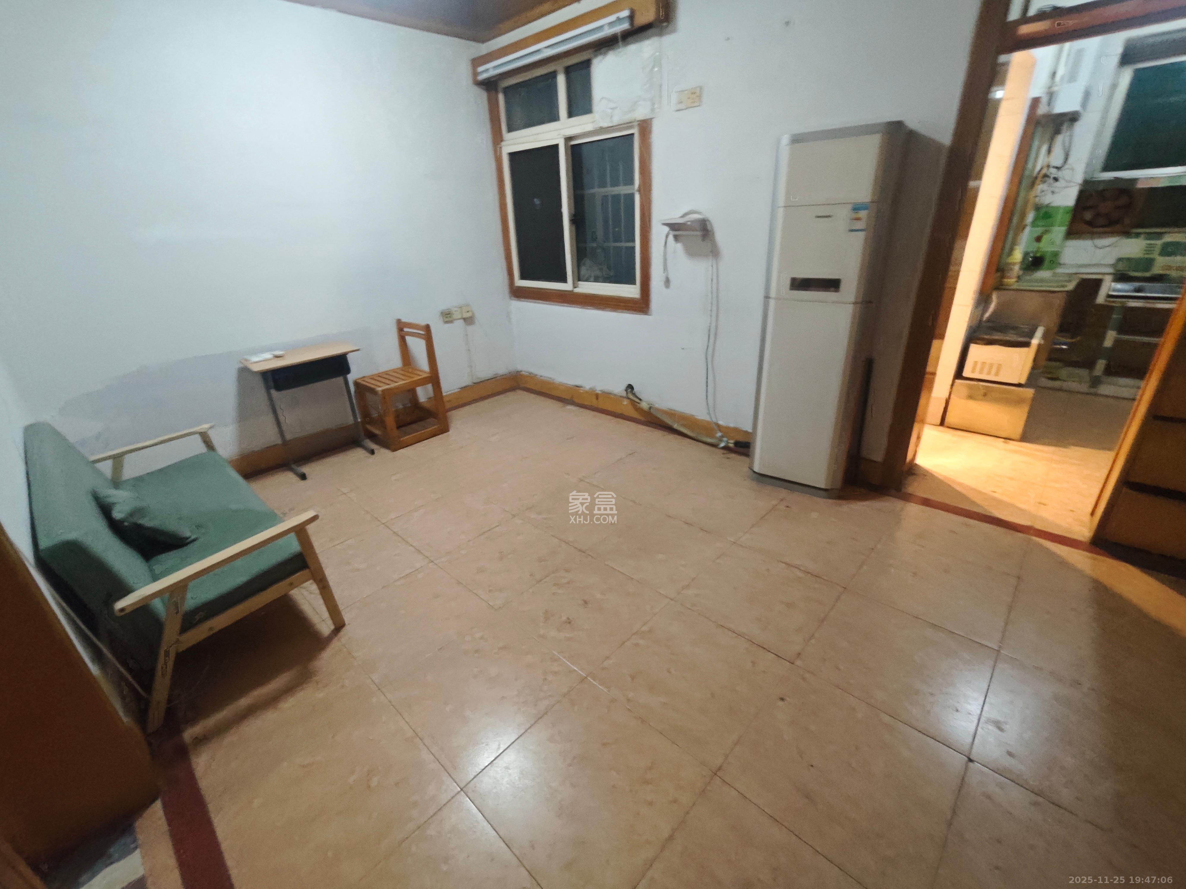 天心物业 2室1厅1卫 1400.0元/月 天心物业 2室1厅1卫 1400.0元/月室内图