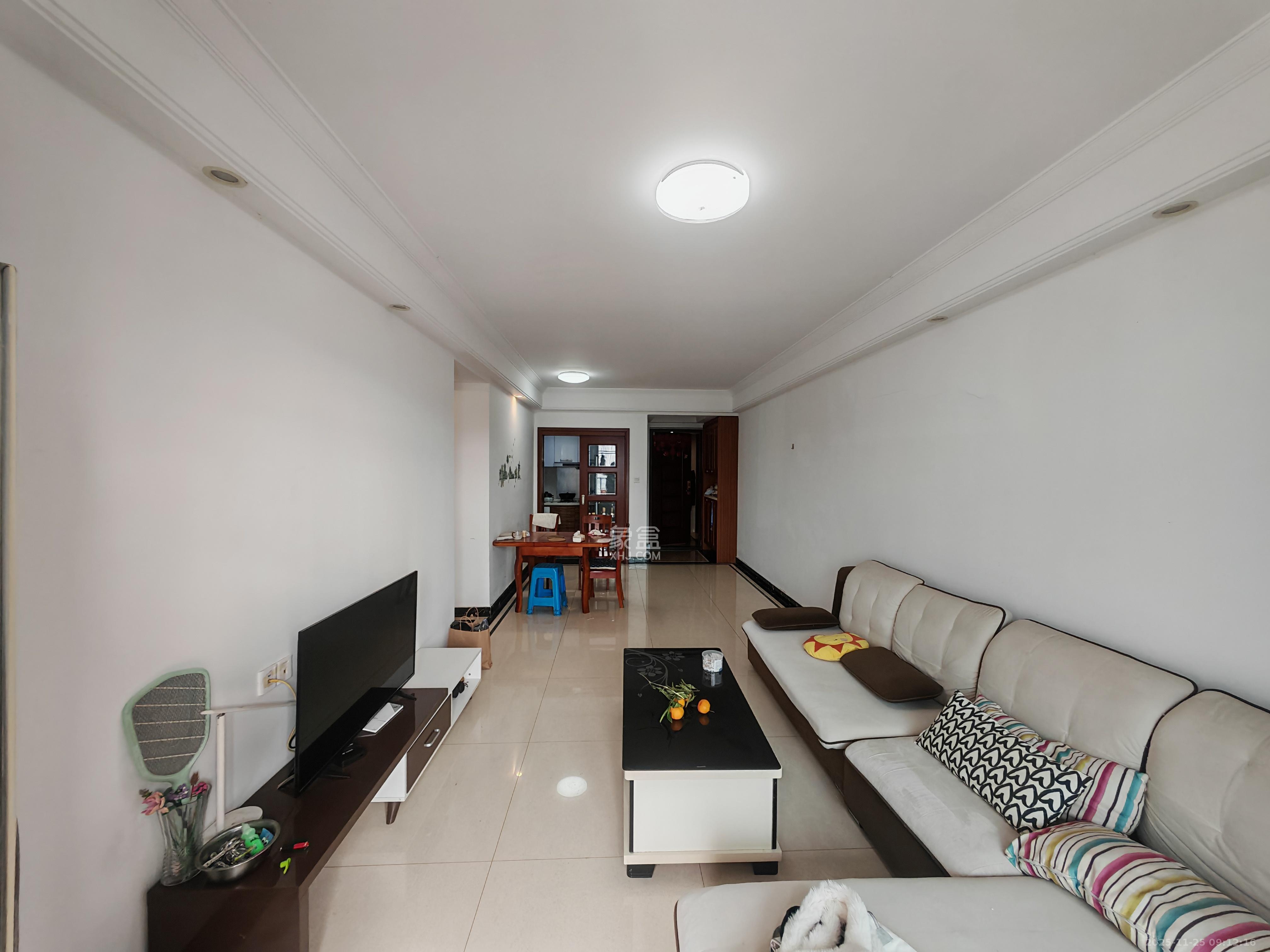 中海梅溪湖壹号  3室2厅2卫    2300.0元/月