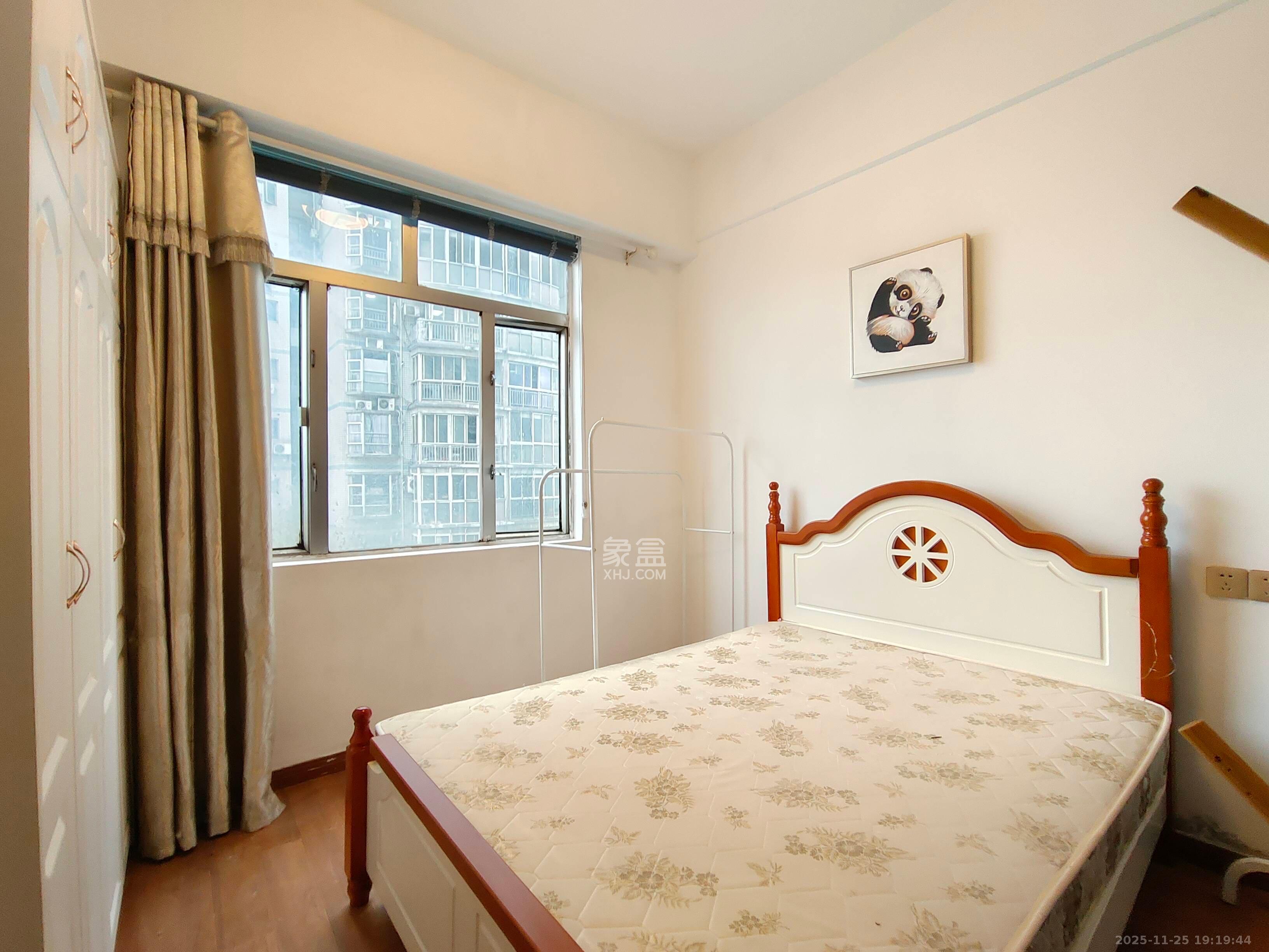 华瑞电子商厦（湖南科佳摄影城）  1室1厅1卫    1500.0元/月室内图