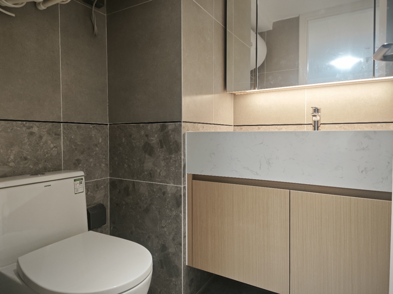 海航豪庭南苑 1室1厅2卫 2800.0元/月 海航豪庭南苑 1室1厅2卫 2800.0元/月室内图