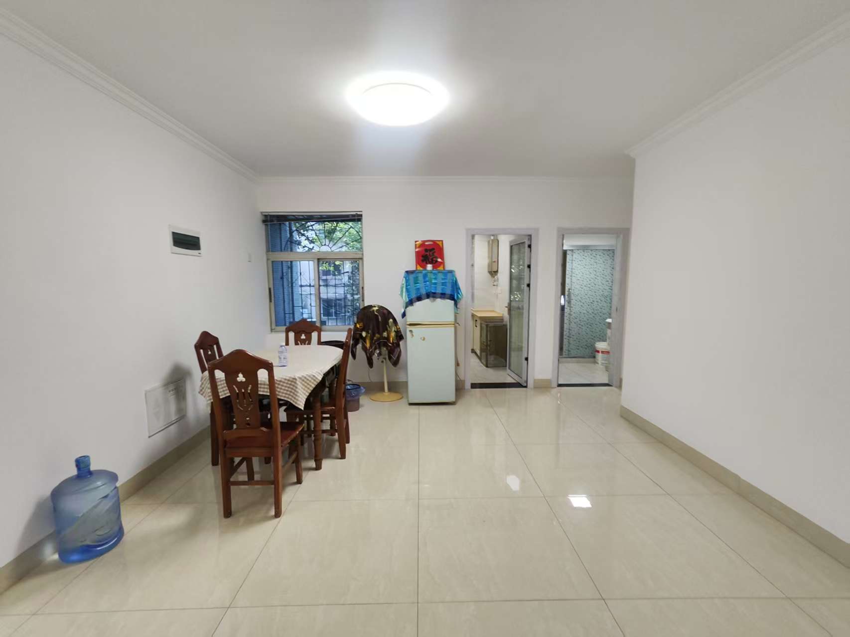 怡园小区  4室2厅2卫    55.8万室内图