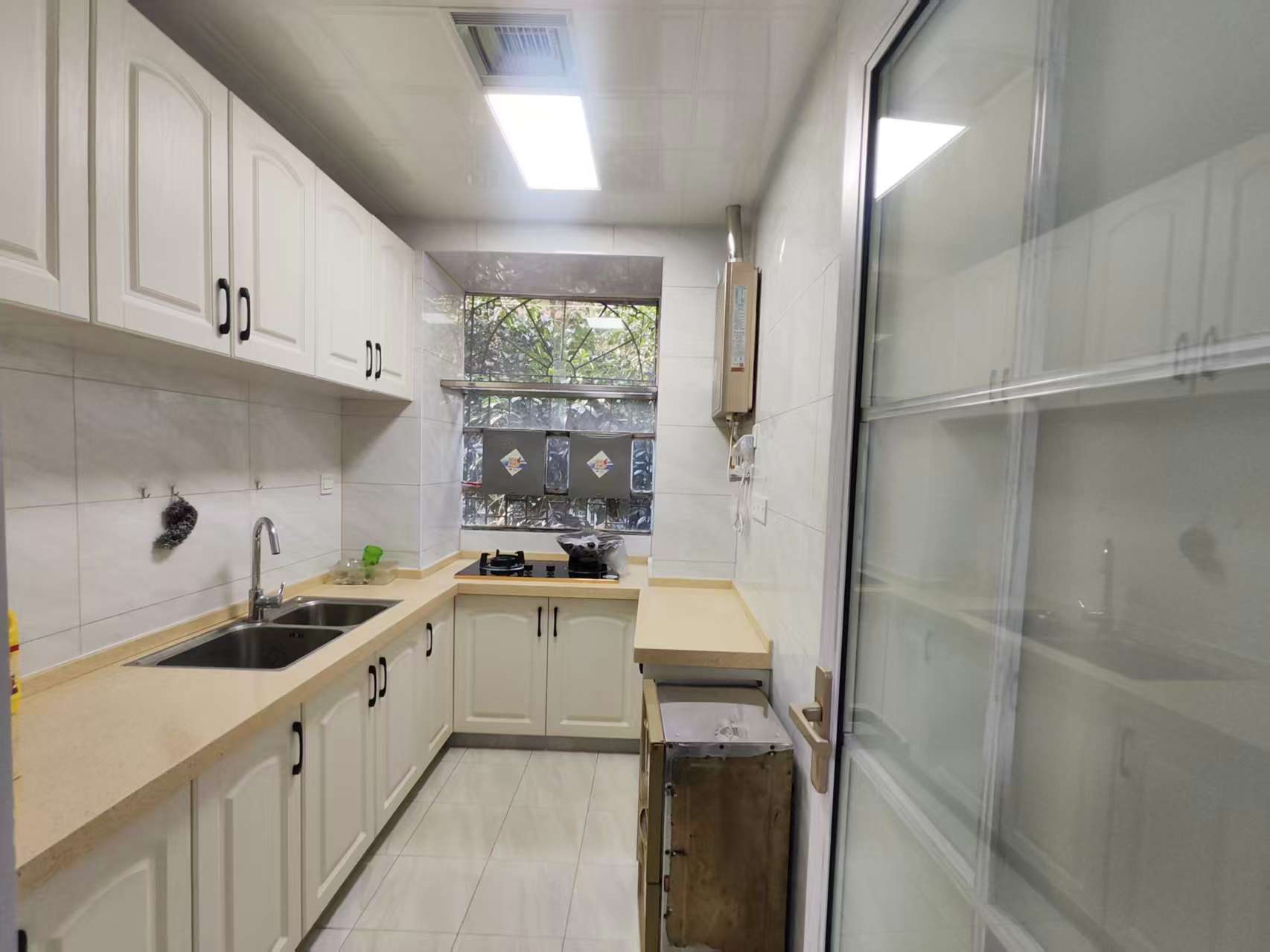 怡园小区  4室2厅2卫    55.8万室内图