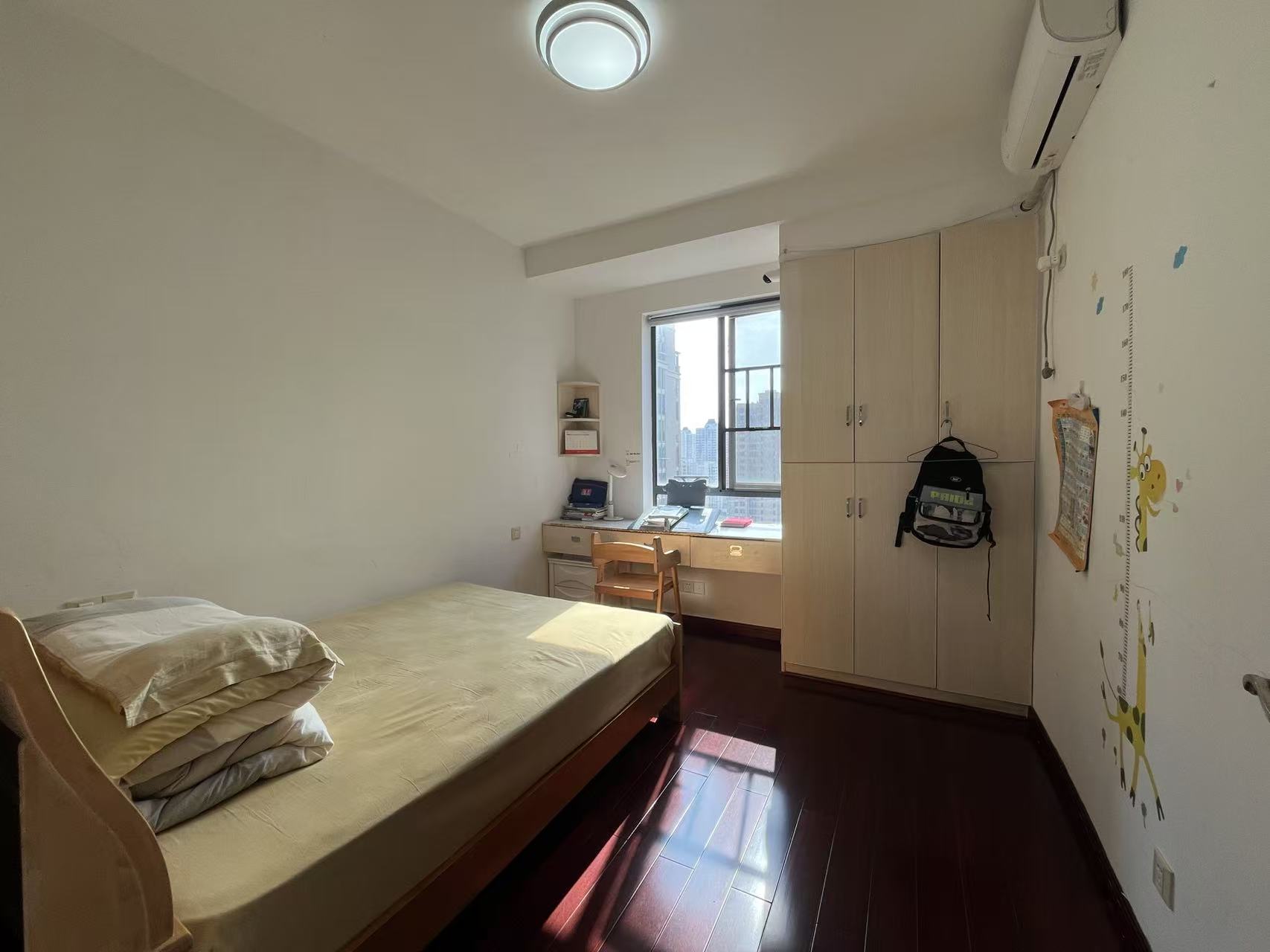 泰山公馆 3室2厅1卫 48.0万 泰山公馆 3室2厅1卫 48.0万室内图