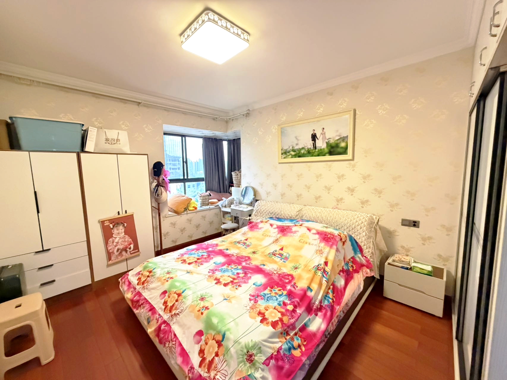 金碧花园 4室2厅2卫 82.0万 金碧花园 4室2厅2卫 82.0万室内图