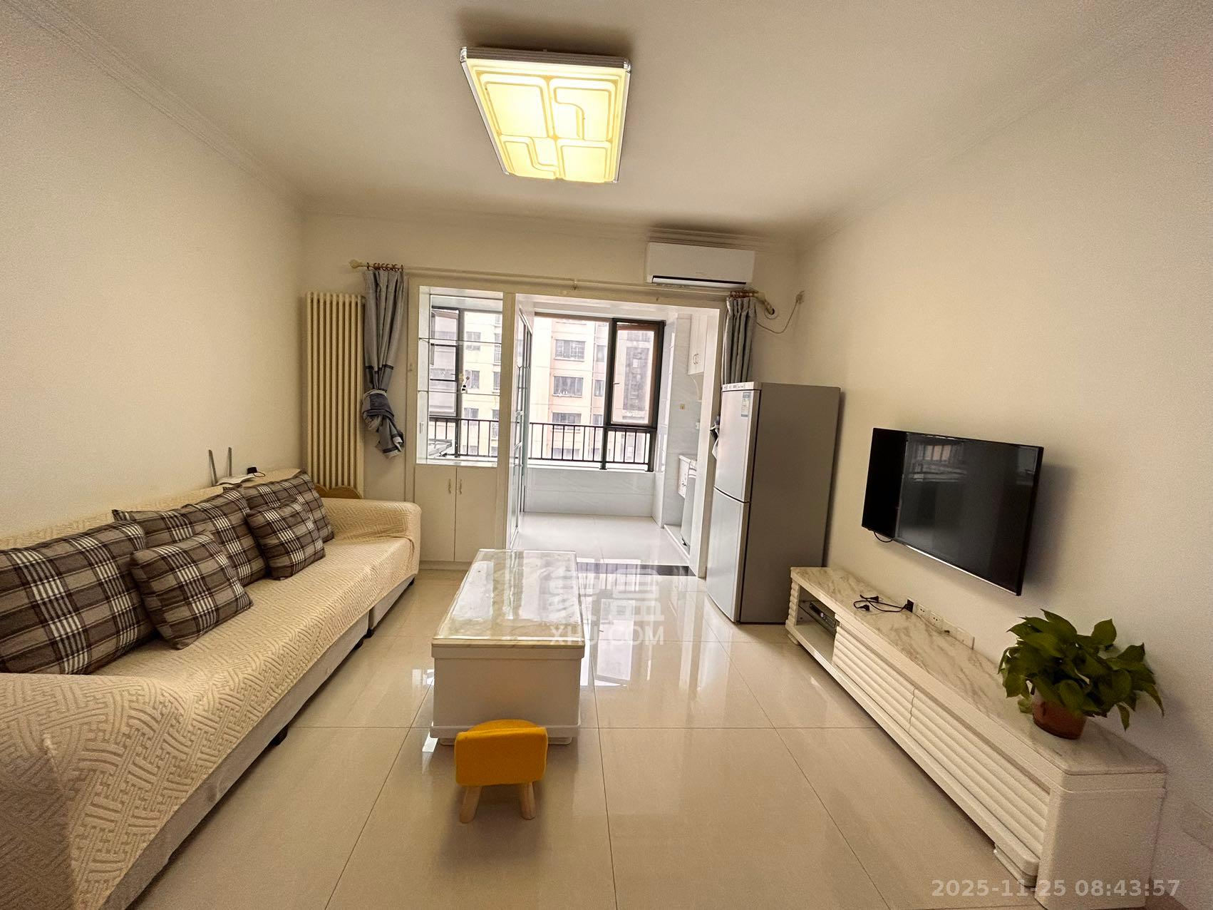 怡海星城  1室1厅1卫    1100.0元/月室内图