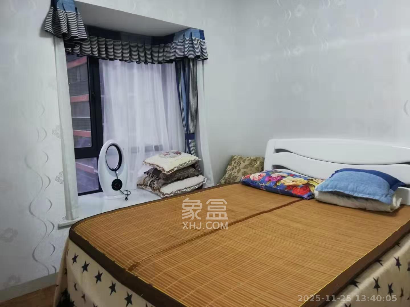 盛地尊域  1室2厅1卫    2000.0元/月室内图