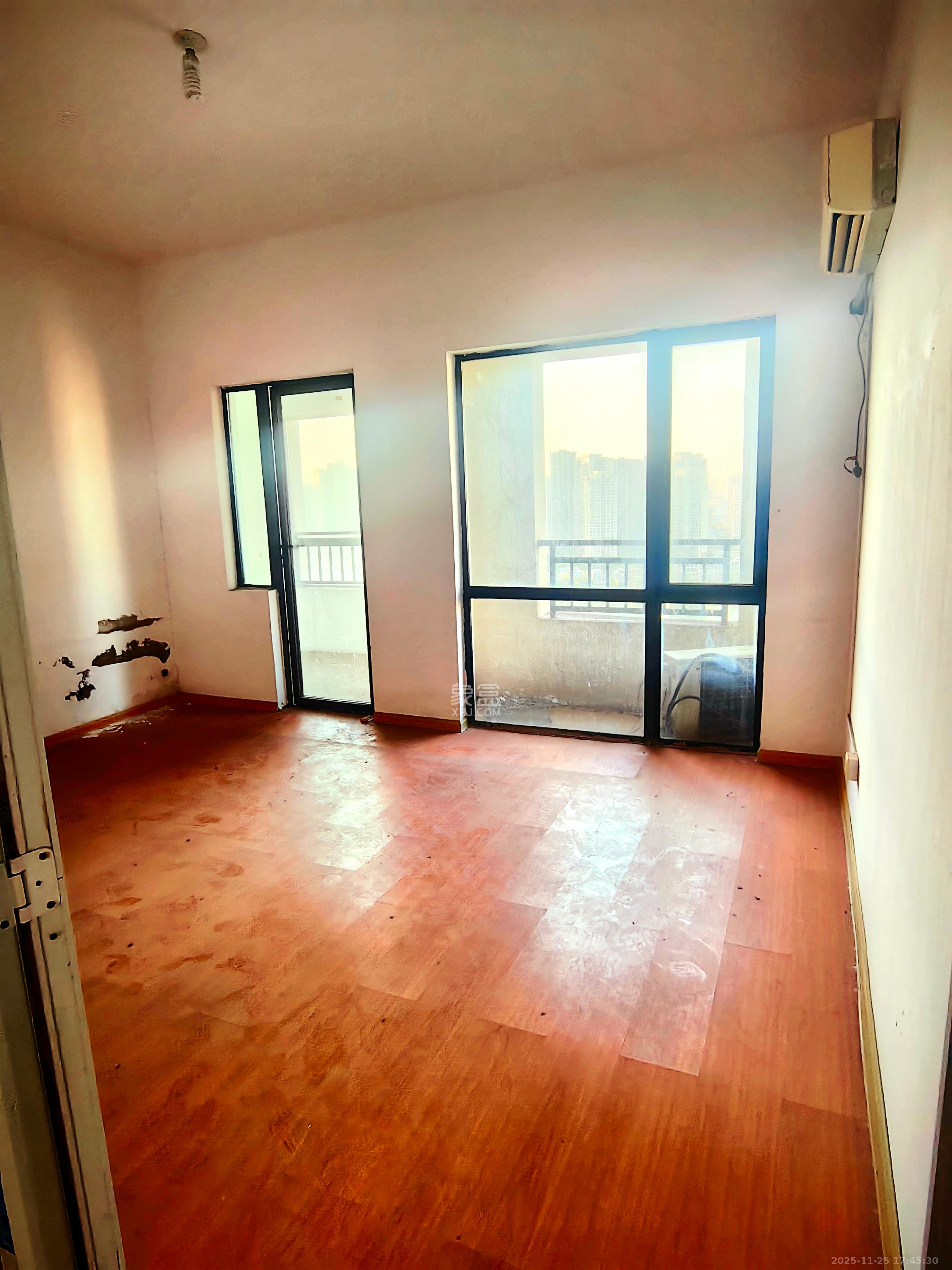 中海梅溪湖壹号 3室2厅1卫 1000.0元/月 中海梅溪湖壹号 3室2厅1卫 1000.0元/月室内图