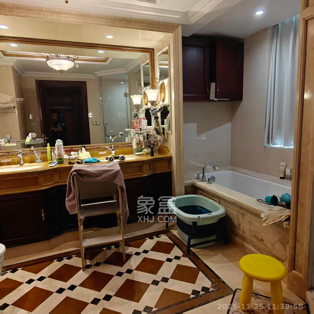 万达公馆  3室2厅3卫    13000.0元/月室内图