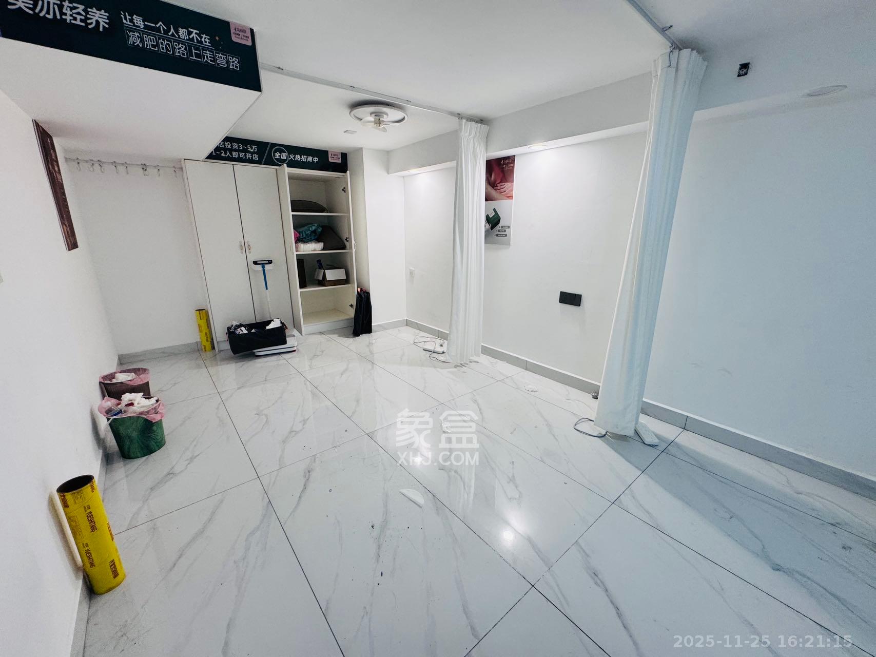 新长海D1站 1室1厅1卫 1300.0元/月 新长海D1站 1室1厅1卫 1300.0元/月室内图