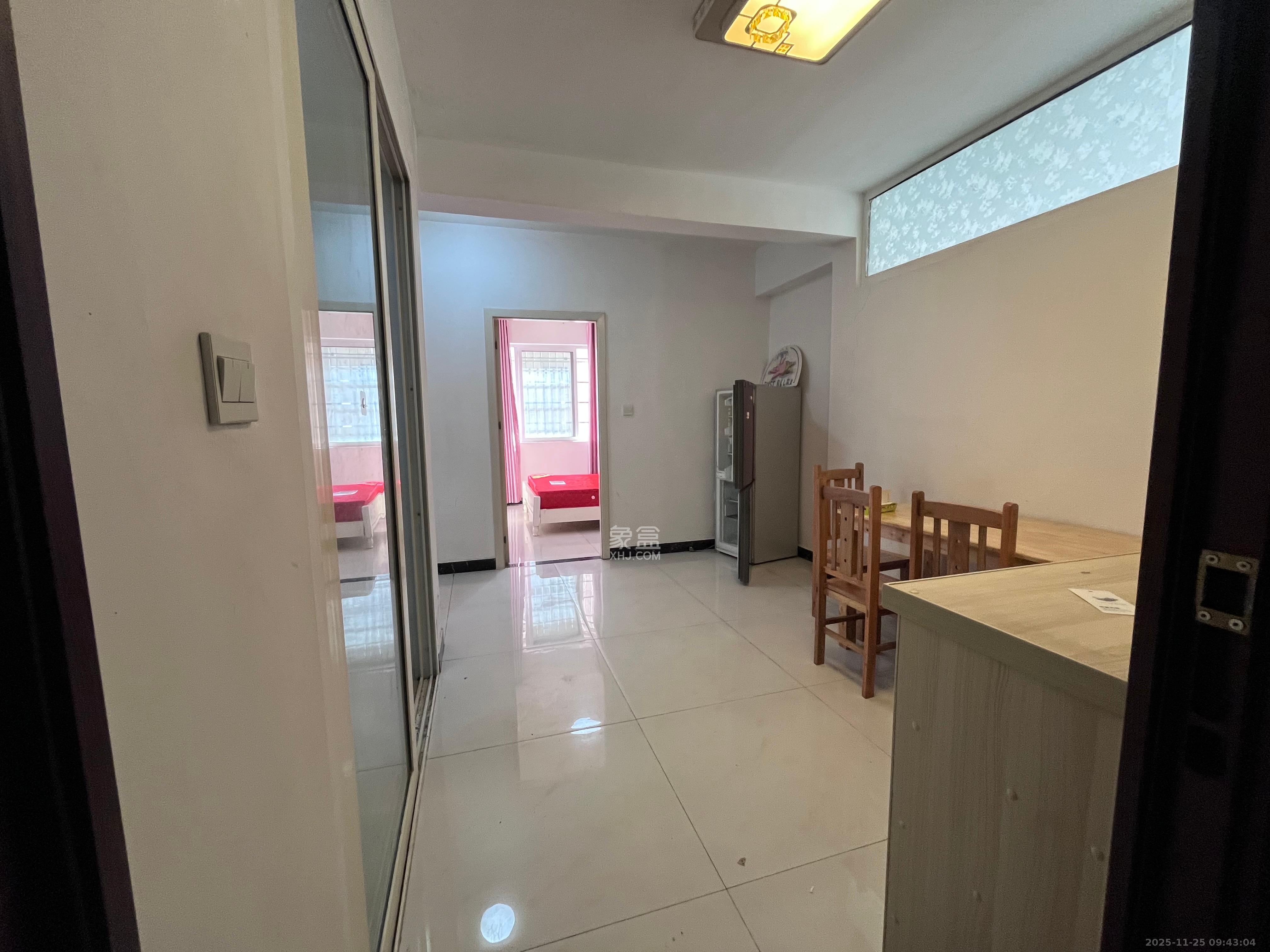 和润园一、二期 2室1厅1卫 1350.0元/月 和润园一、二期 2室1厅1卫 1350.0元/月室内图