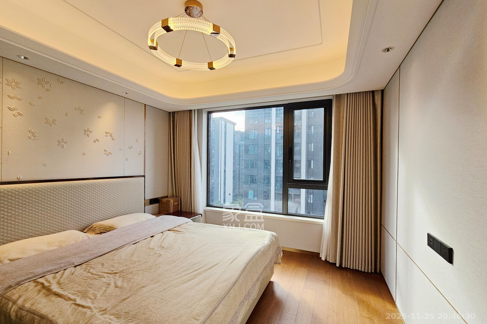 运达滨河广场  4室2厅3卫    580.0万卧室