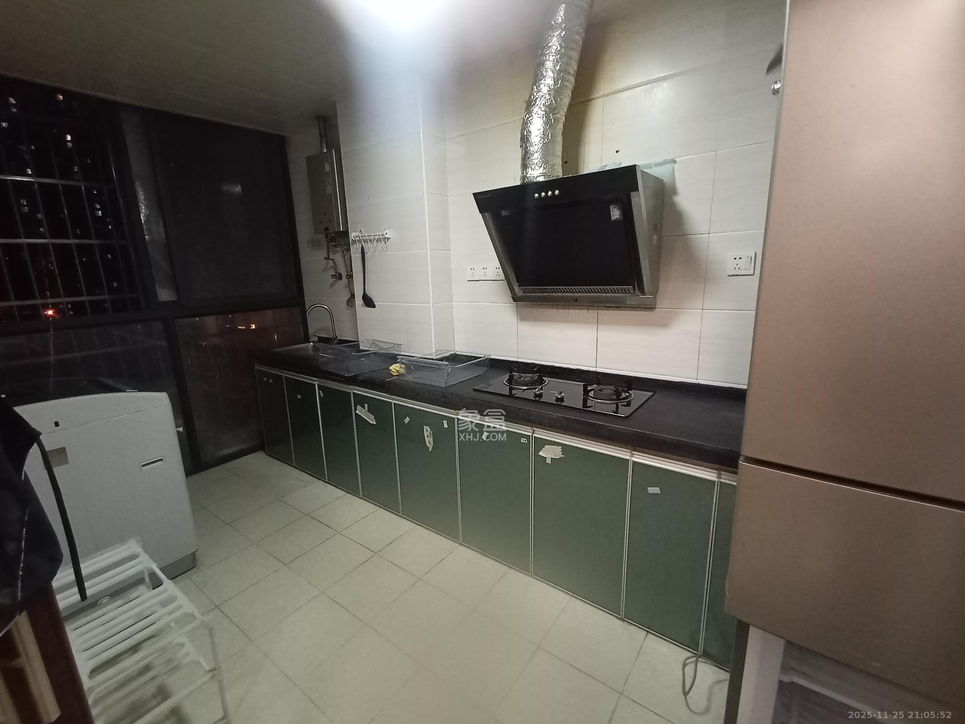 岳华嘉园  2室2厅1卫    1700.0元/月室内图