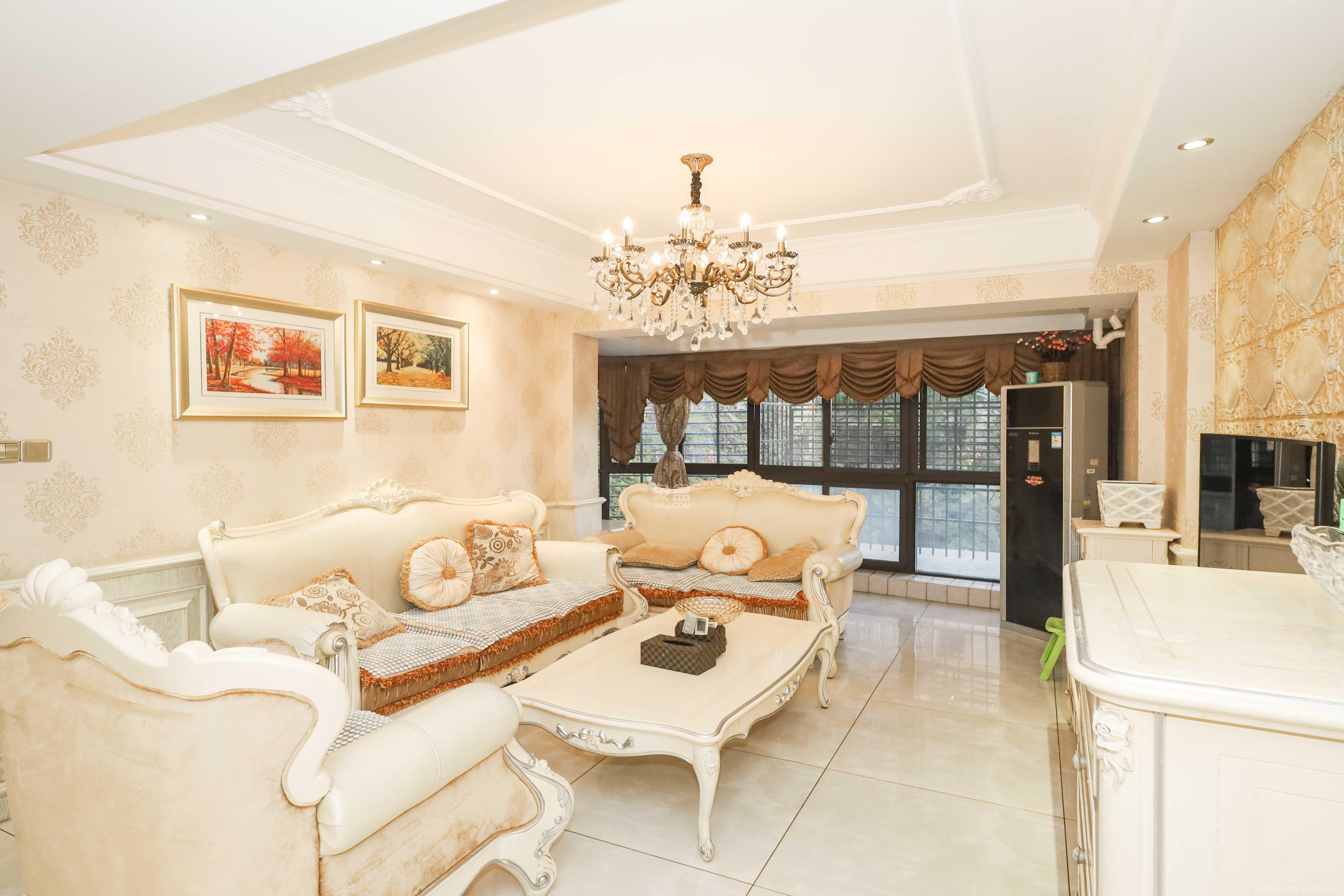 保利麓谷林语F区 1室0厅0卫 145.0万 保利麓谷林语F区 1室0厅0卫 145.0万客厅