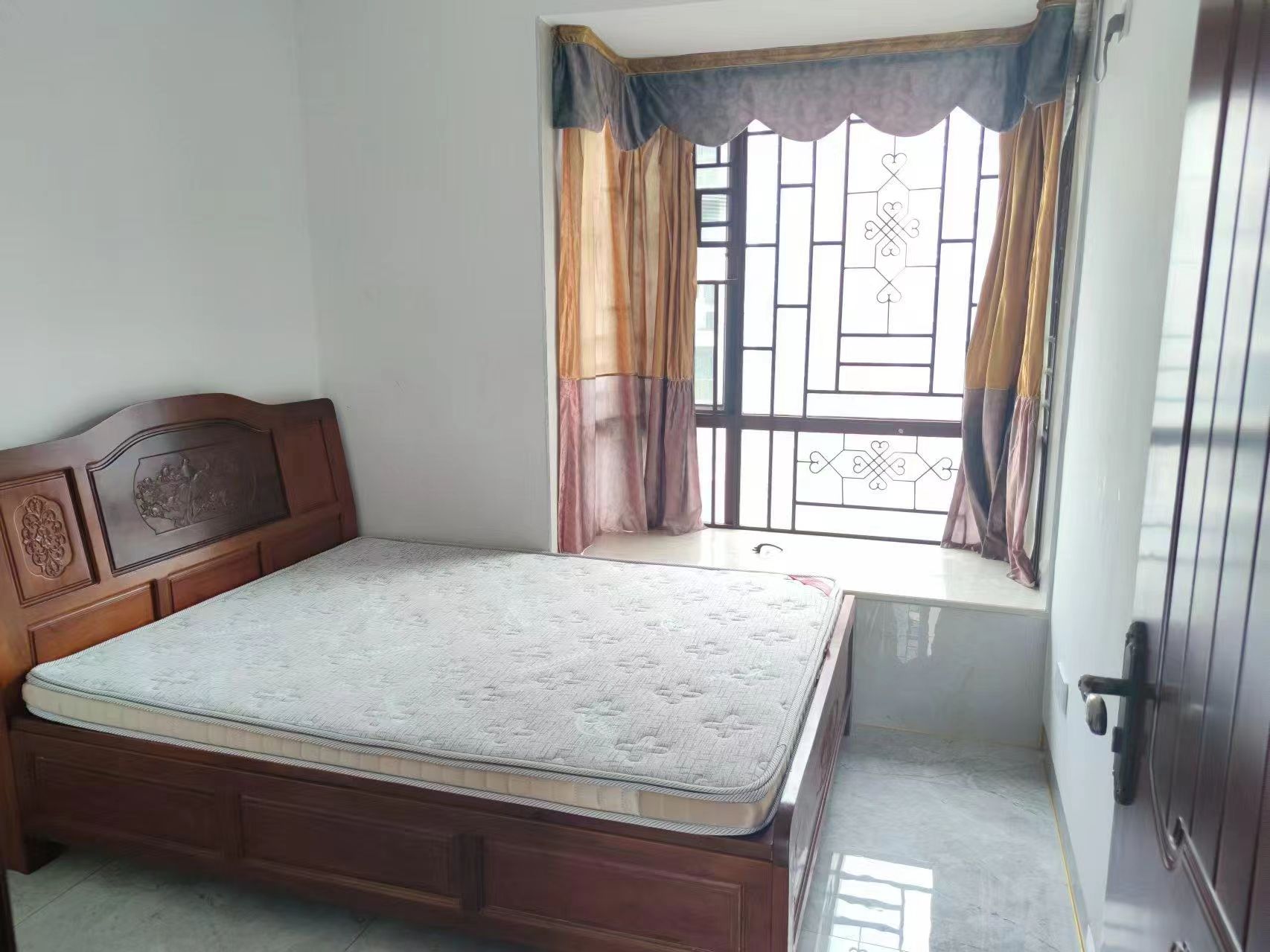 山海苑  3室2厅1卫    2700.0元/月室内图