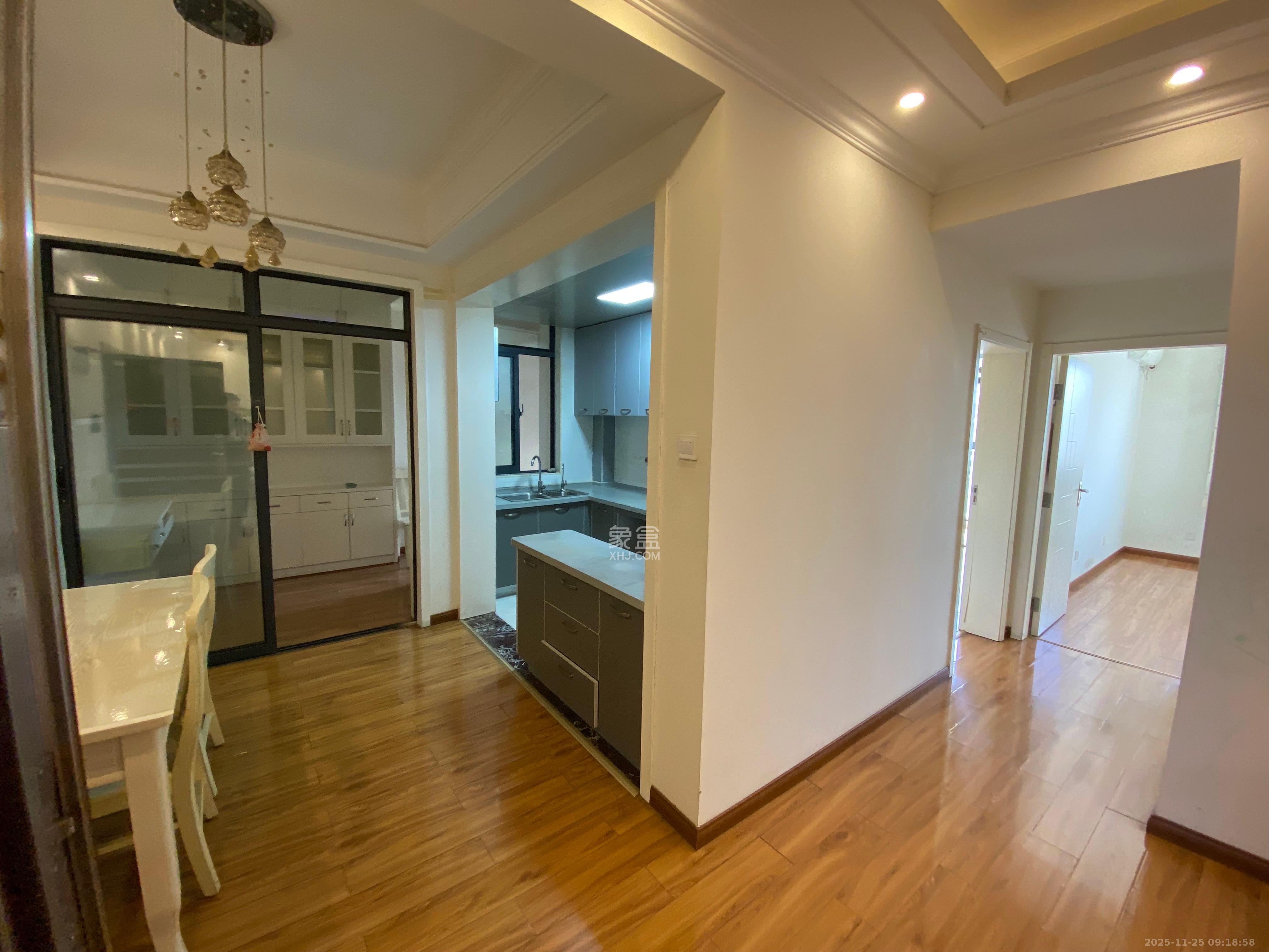 阳光锦城  2室2厅1卫    2600.0元/月室内图