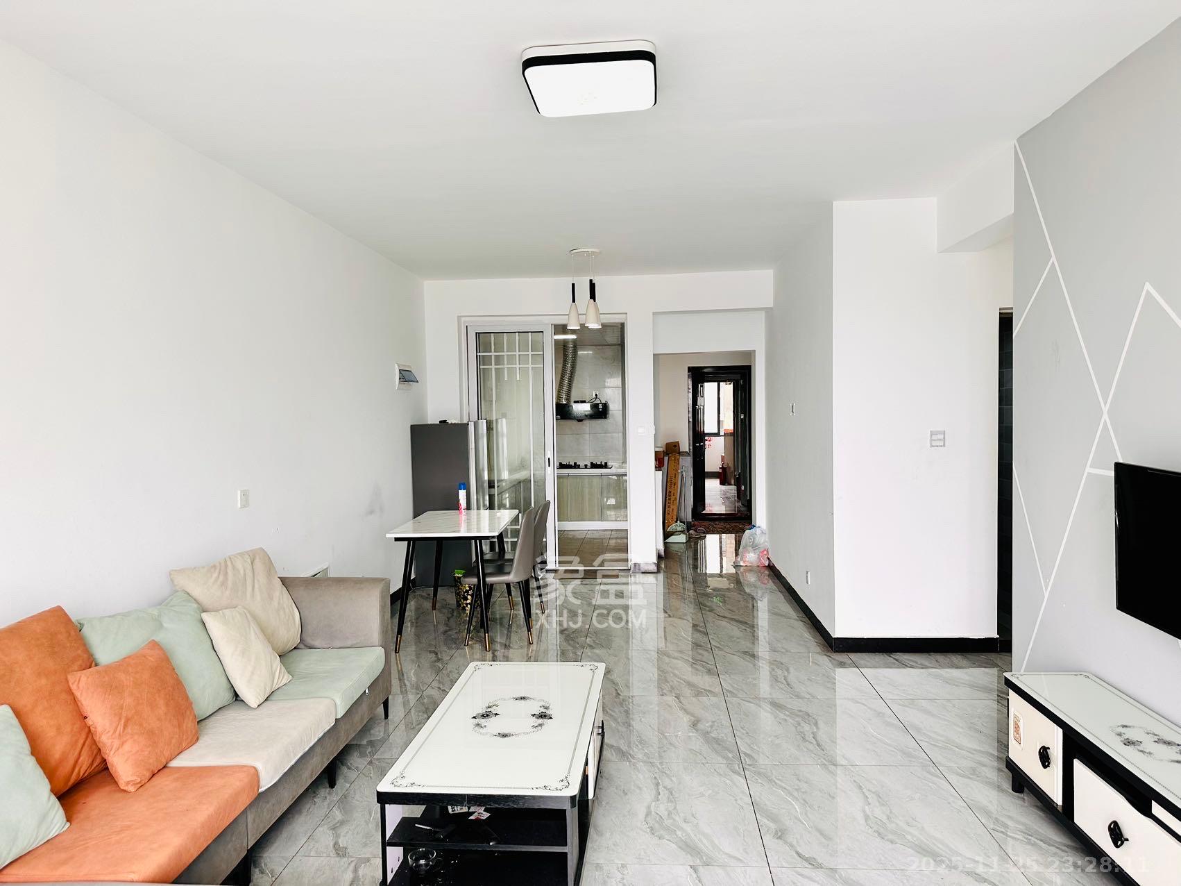 西湖鸿运佳苑  1室0厅0卫    2000.0元/月室内图