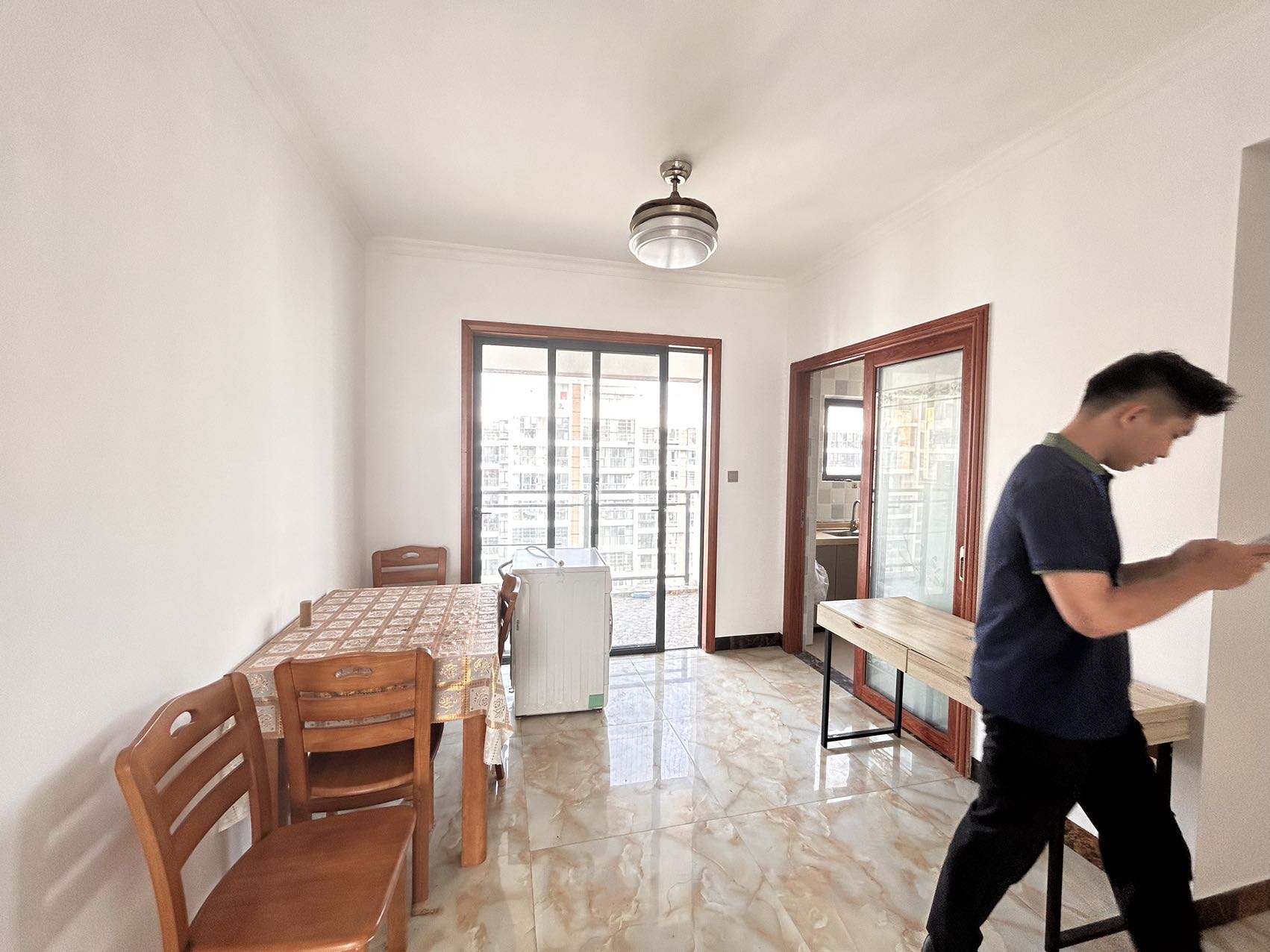 伊泰天骄一期  3室2厅2卫    2600.0元/月室内图