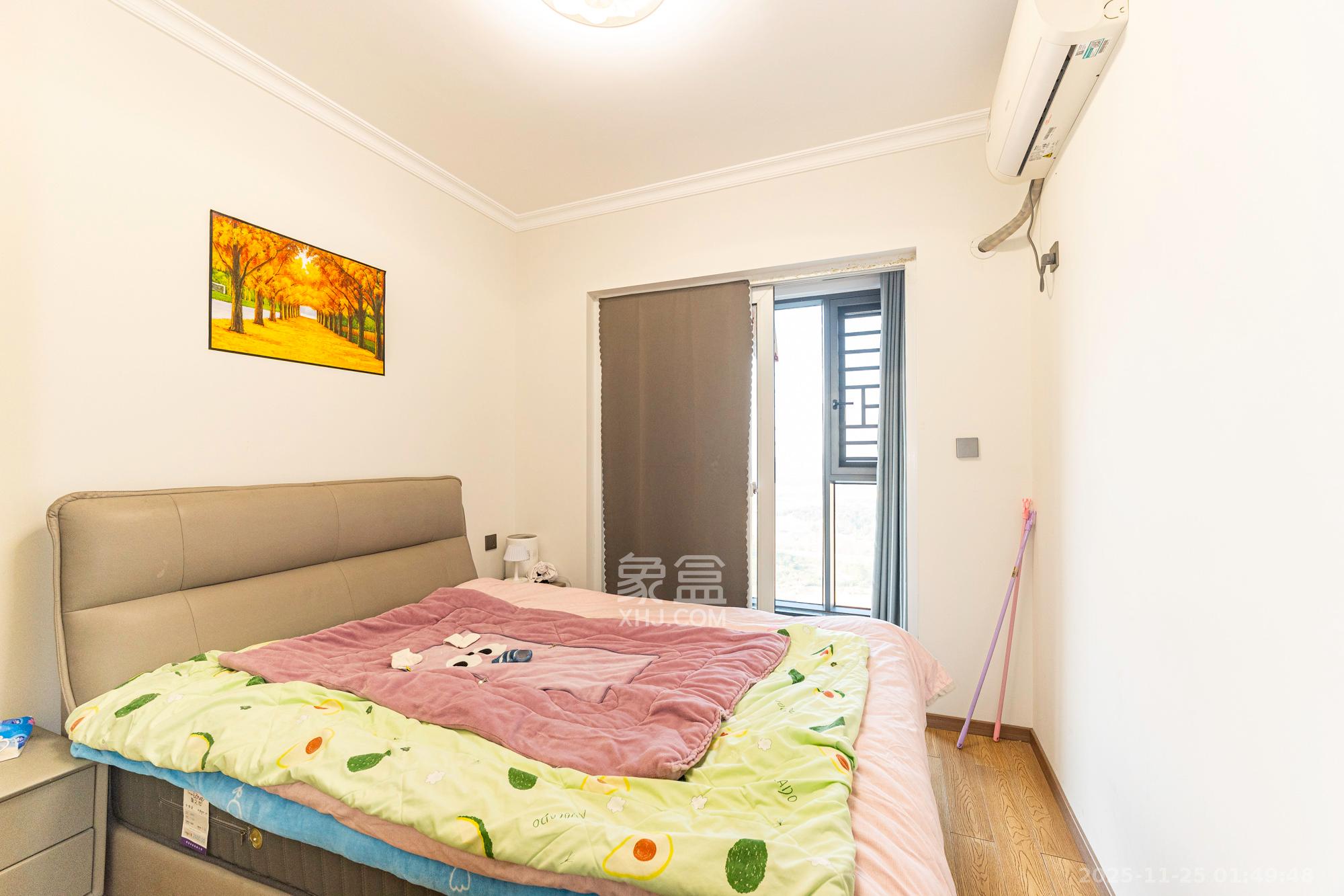 山水湾 3室2厅2卫 73.8万 山水湾 3室2厅2卫 73.8万卧室