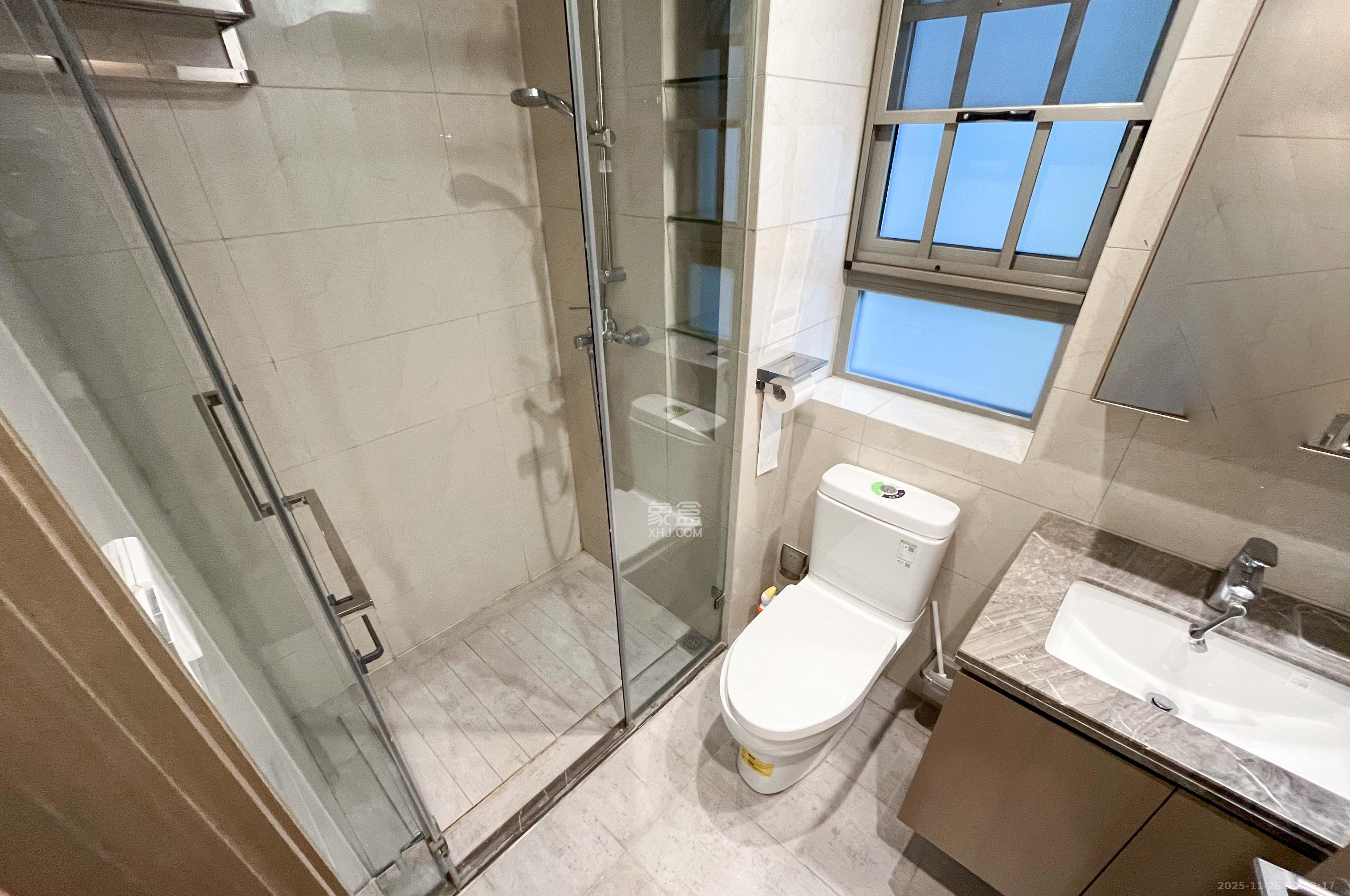 梅溪湖金茂湾 4室2厅2卫 188.0万 梅溪湖金茂湾 4室2厅2卫 188.0万卫生间