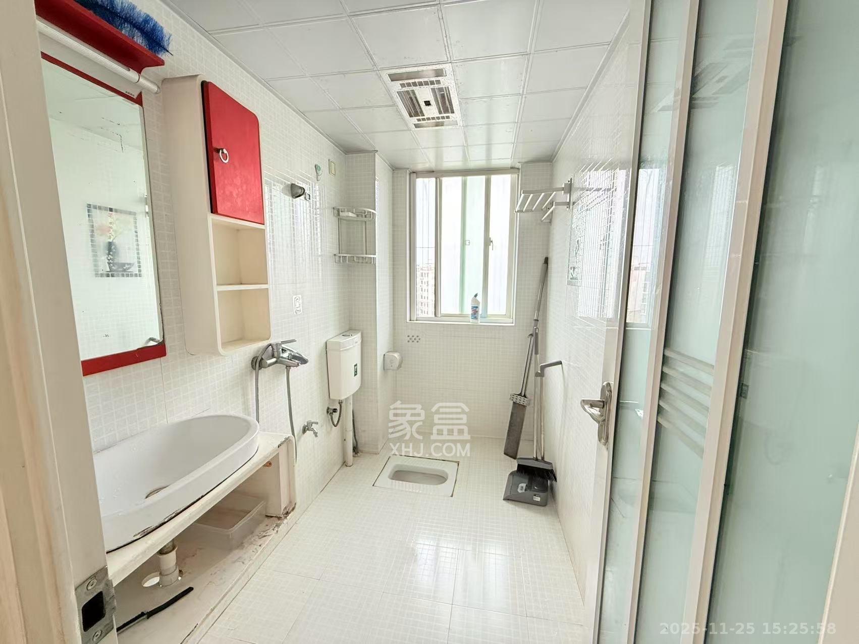 东门壹号家园 2室2厅1卫 2200.0元/月 东门壹号家园 2室2厅1卫 2200.0元/月室内图