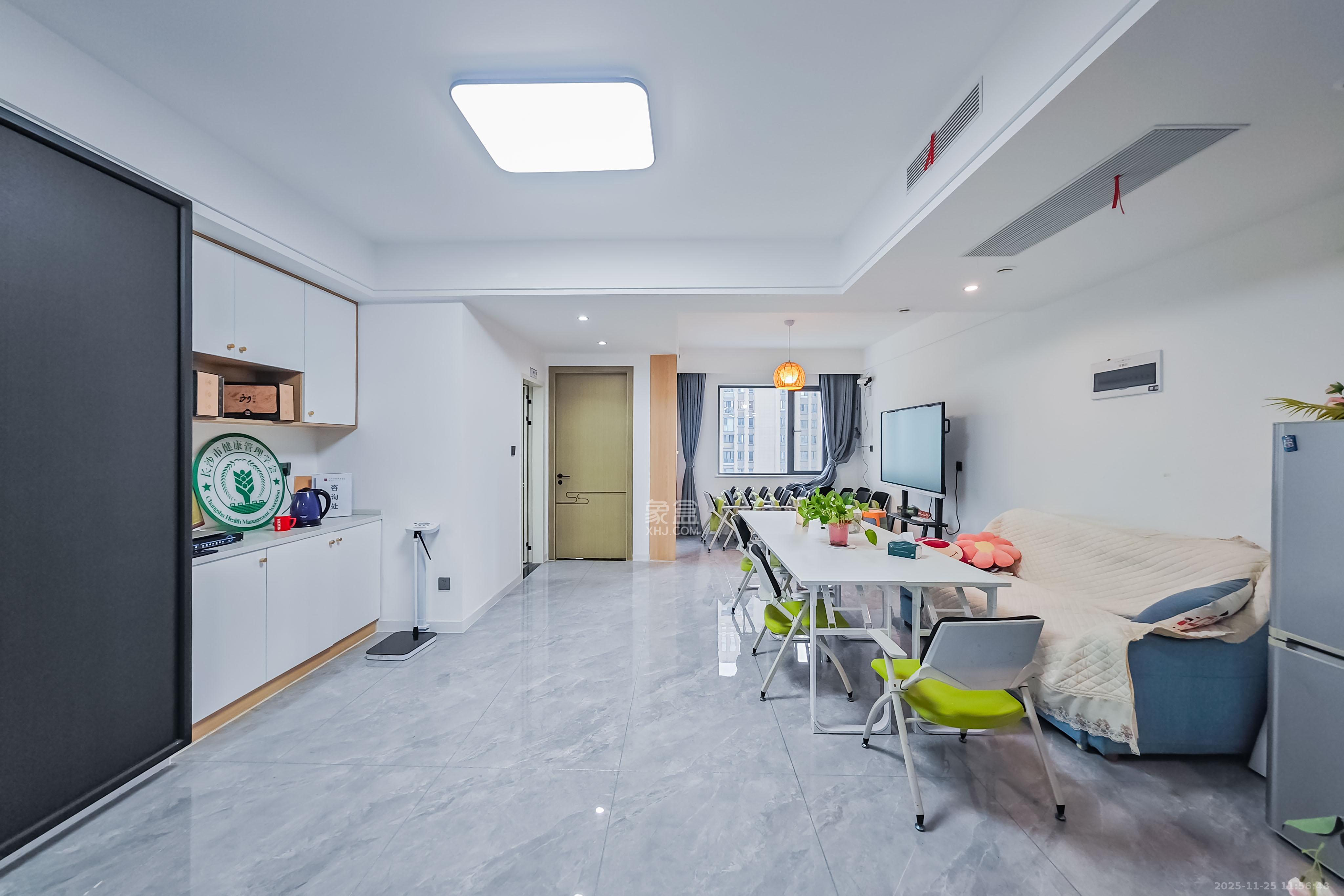 高峰璟麟府(高峰御园)  4室2厅2卫    5000.0元/月