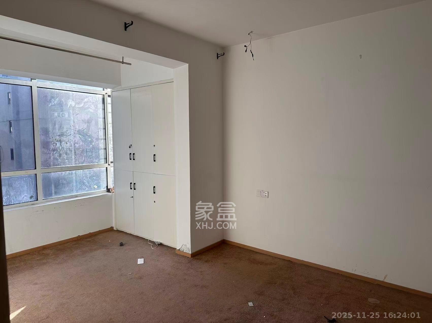 五一大道202（中环壹世界）  3室2厅2卫    3600.0元/月室内图